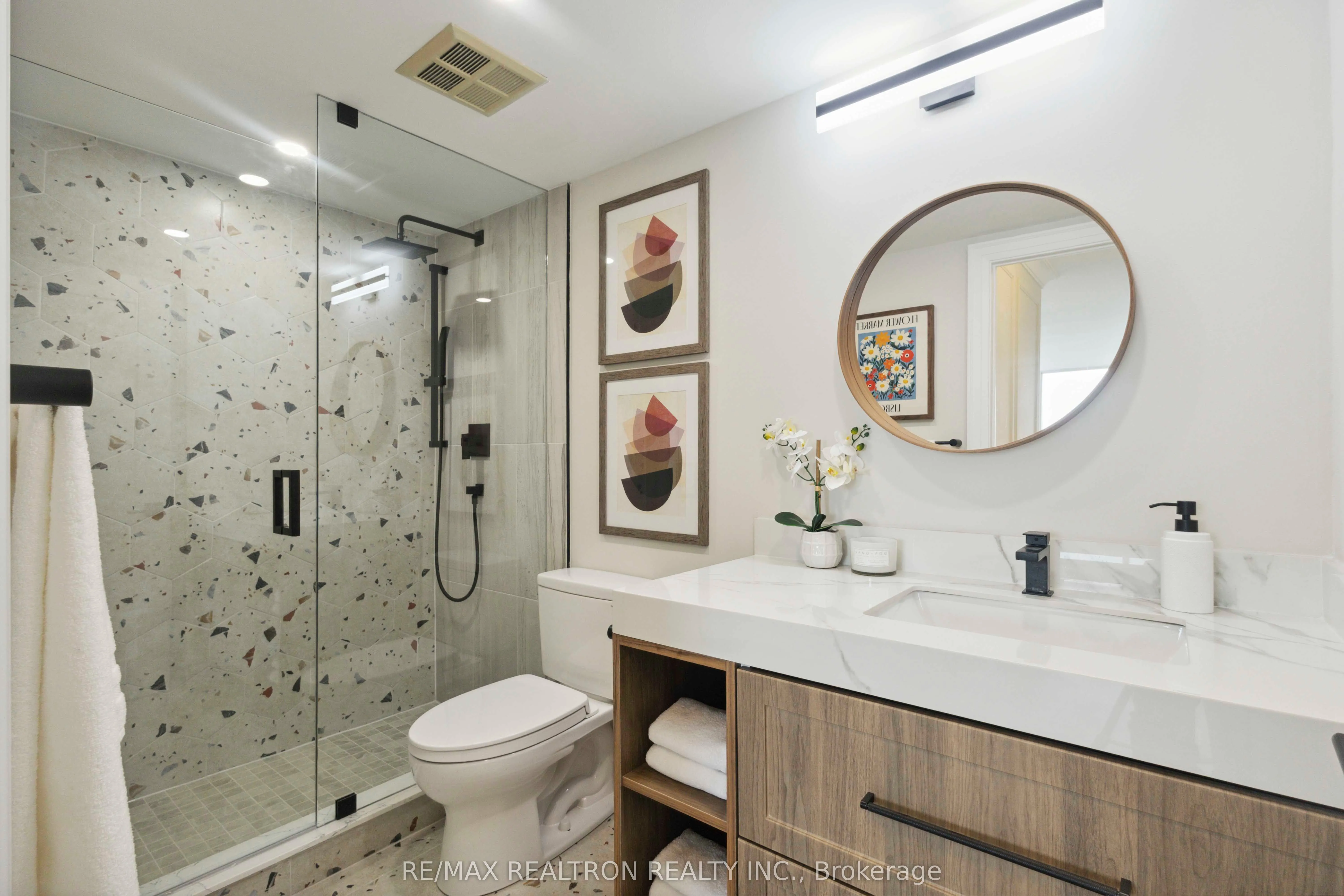 7250 Yonge Street, #1604