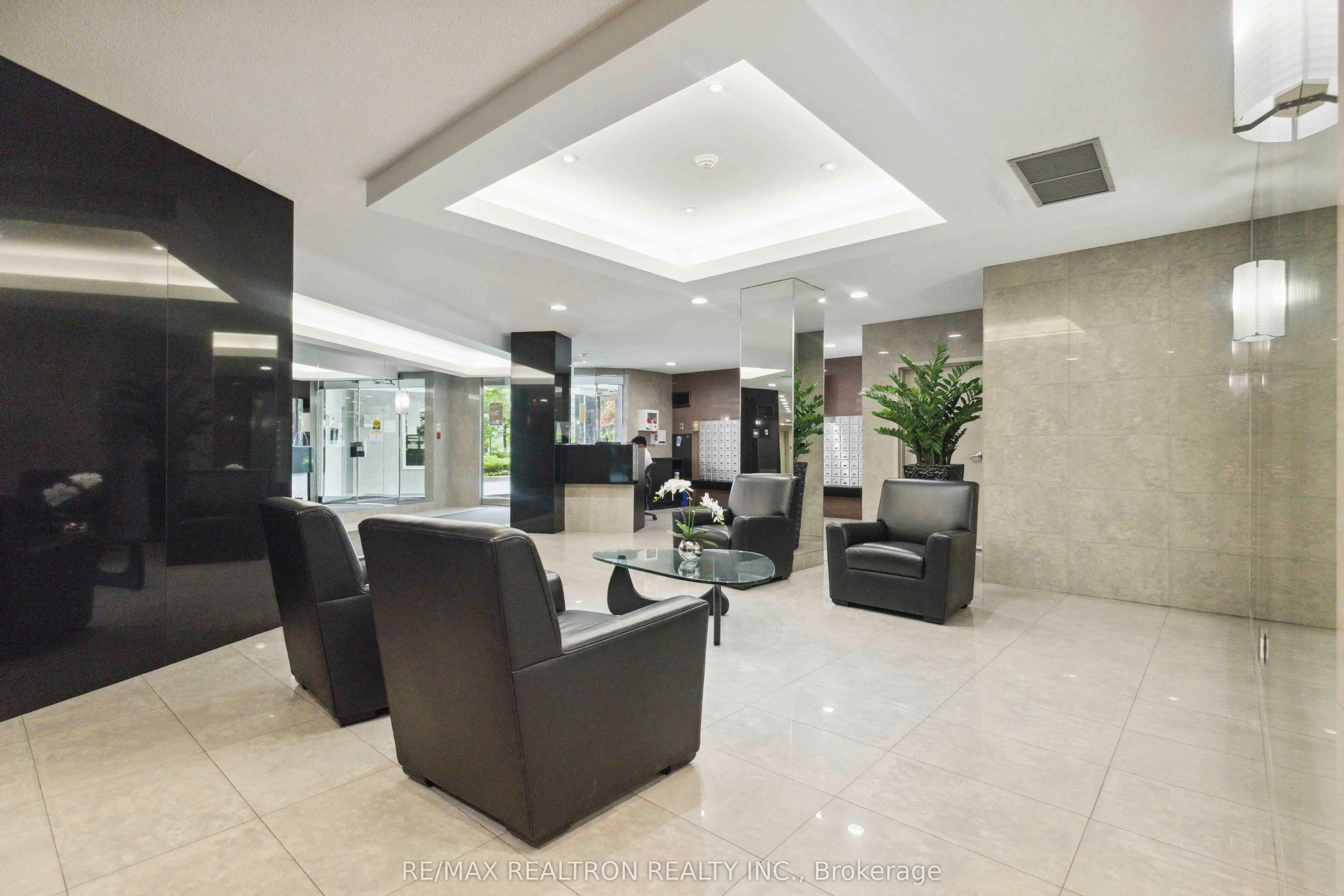 7250 Yonge Street, #1604