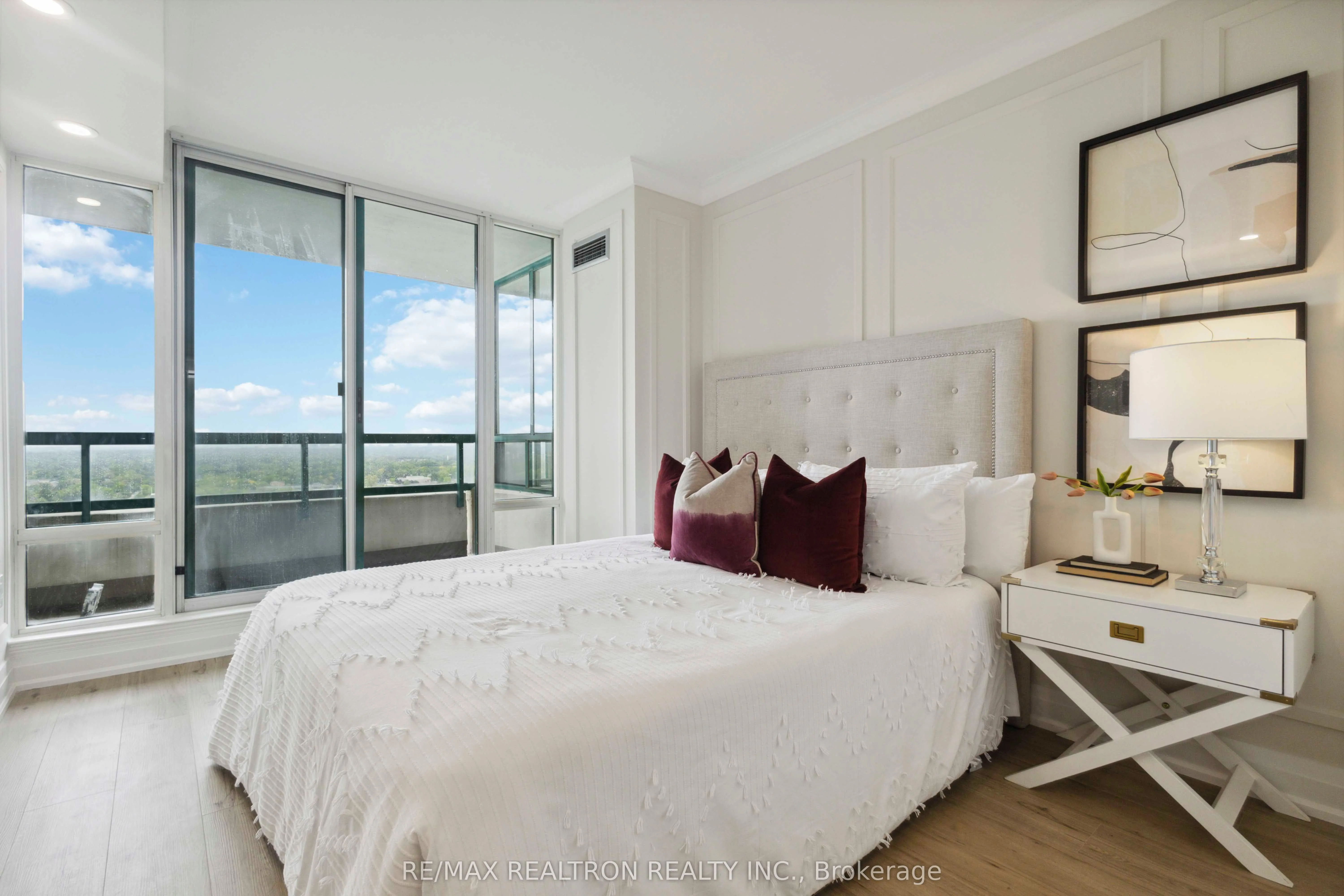 7250 Yonge Street, #1604