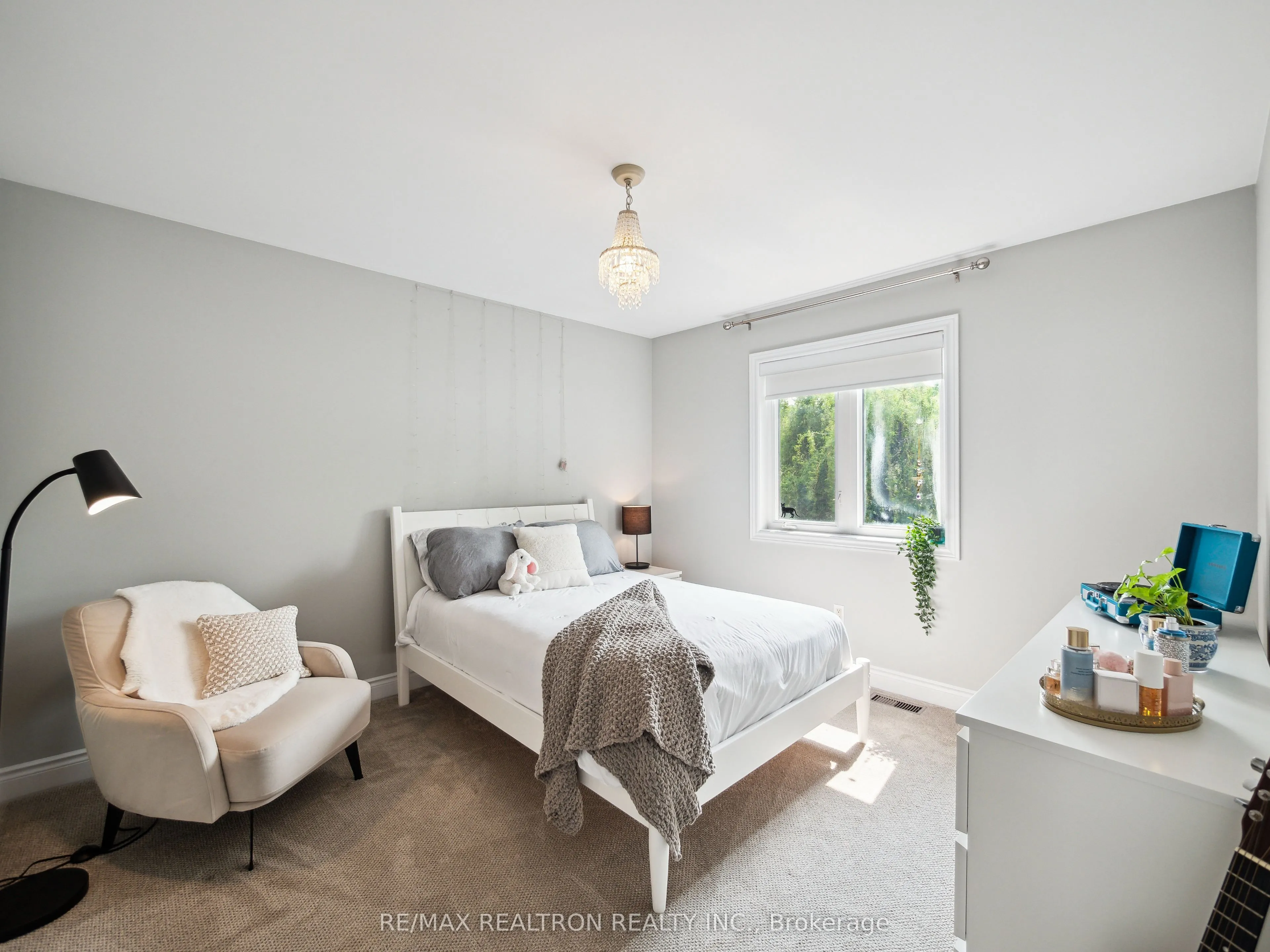 10 Glade Drive