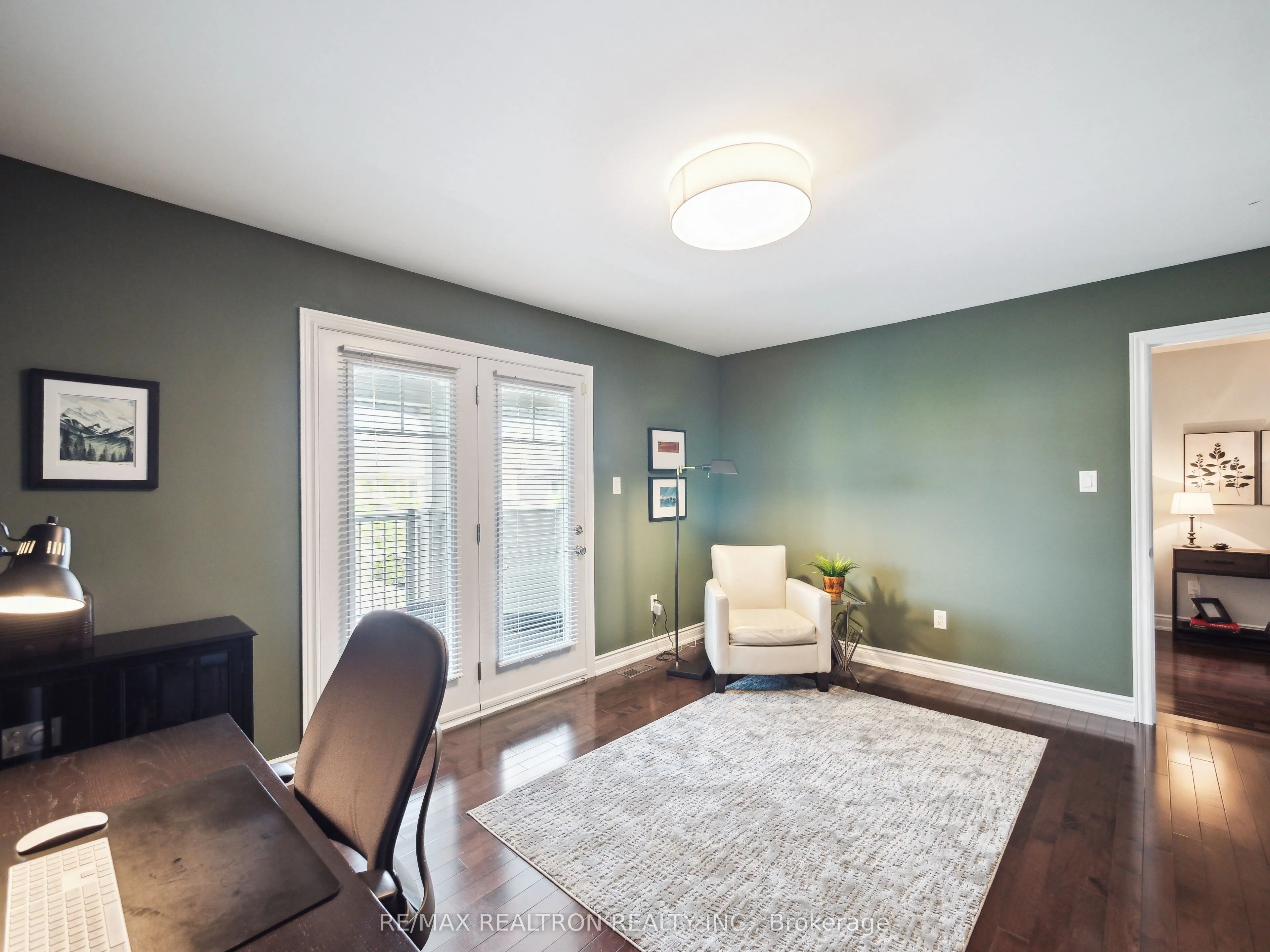 10 Glade Drive