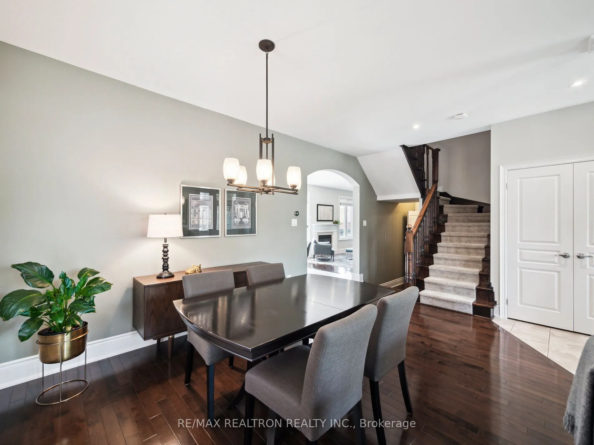10 Glade Drive
