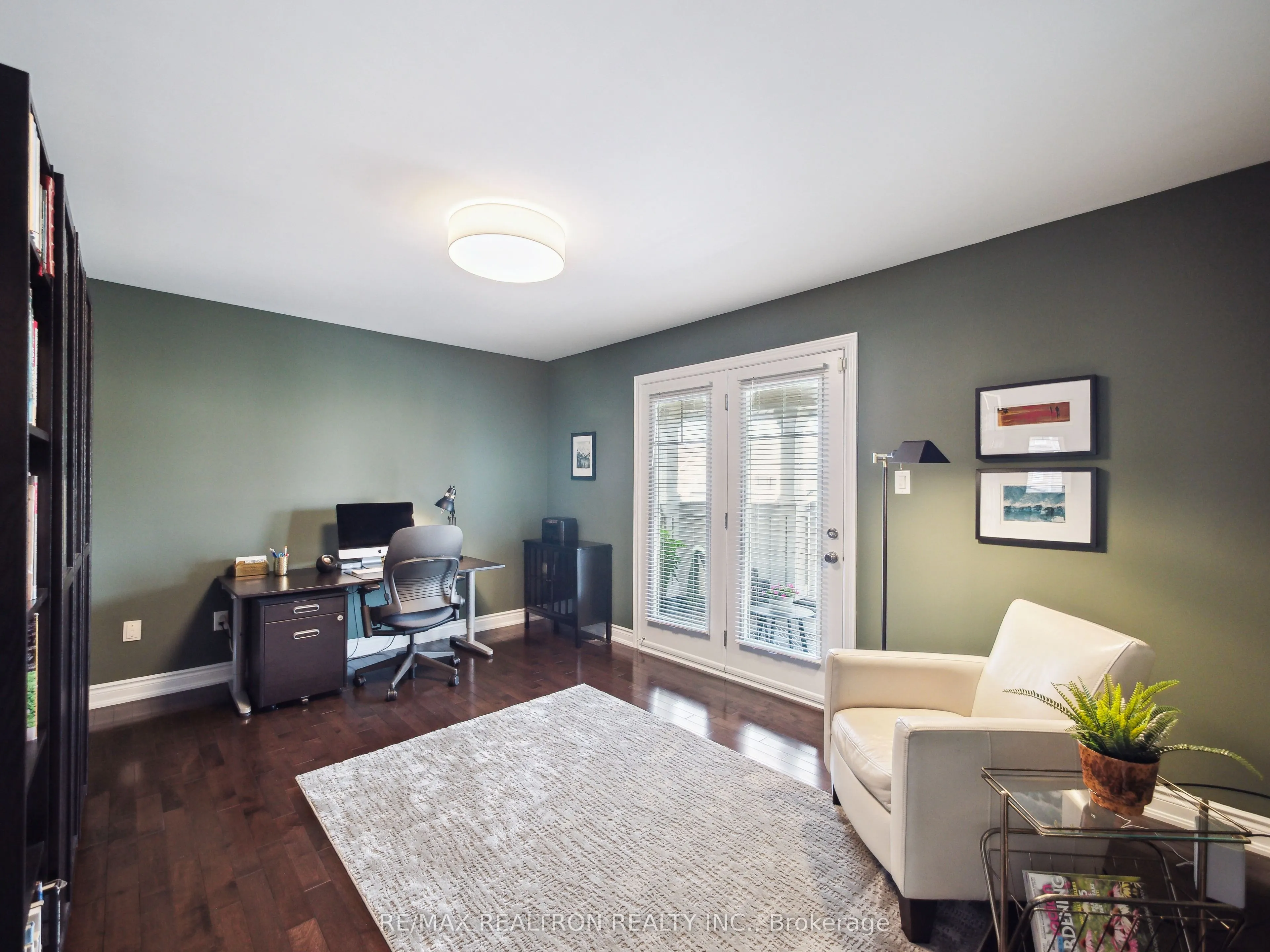 10 Glade Drive