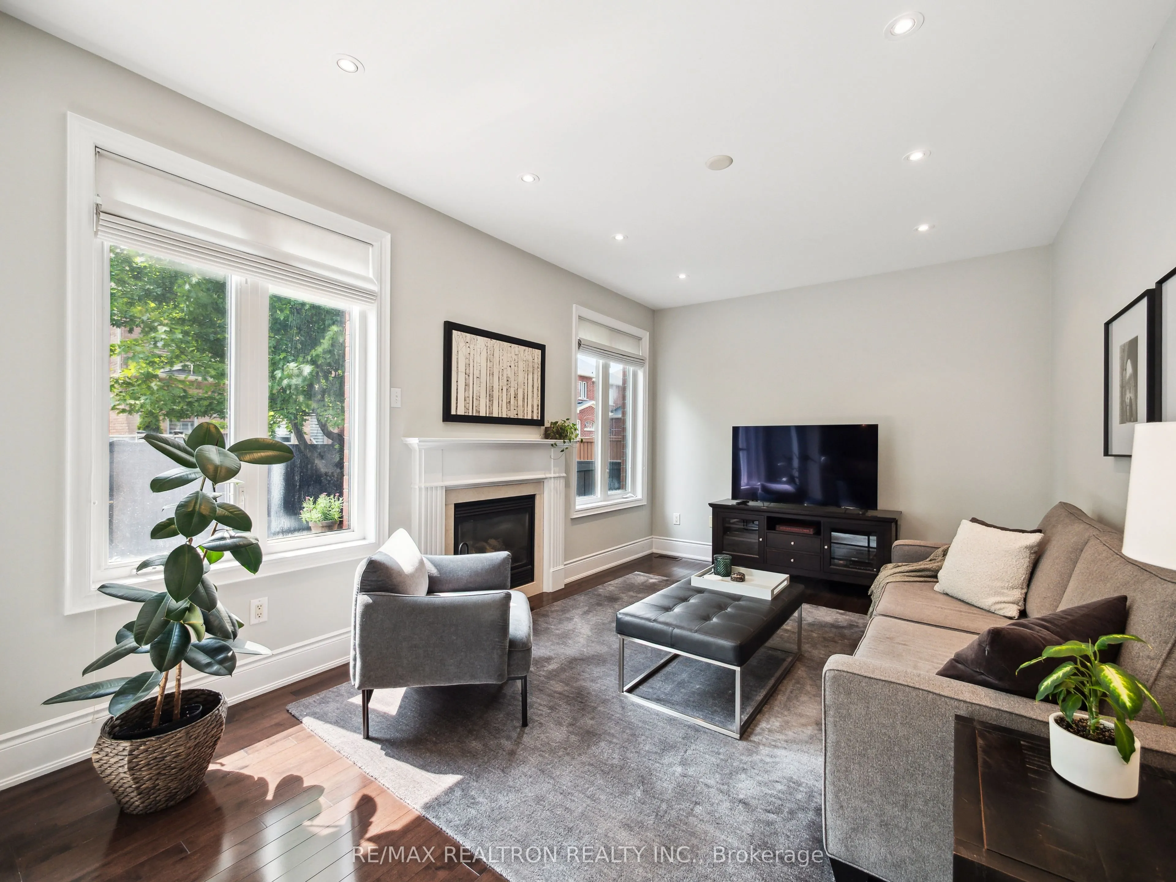 10 Glade Drive