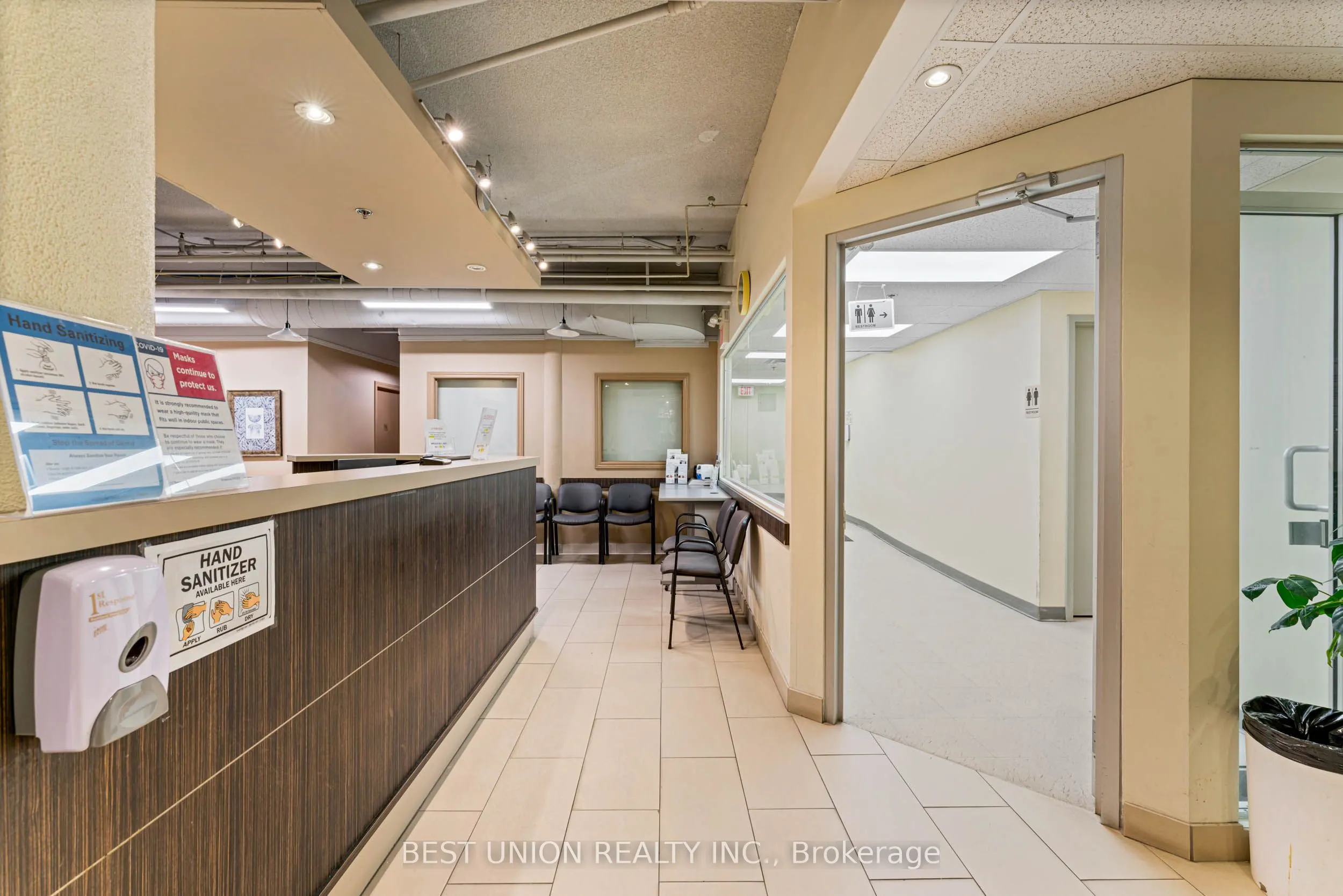 7155 Woodbine Avenue, #B101