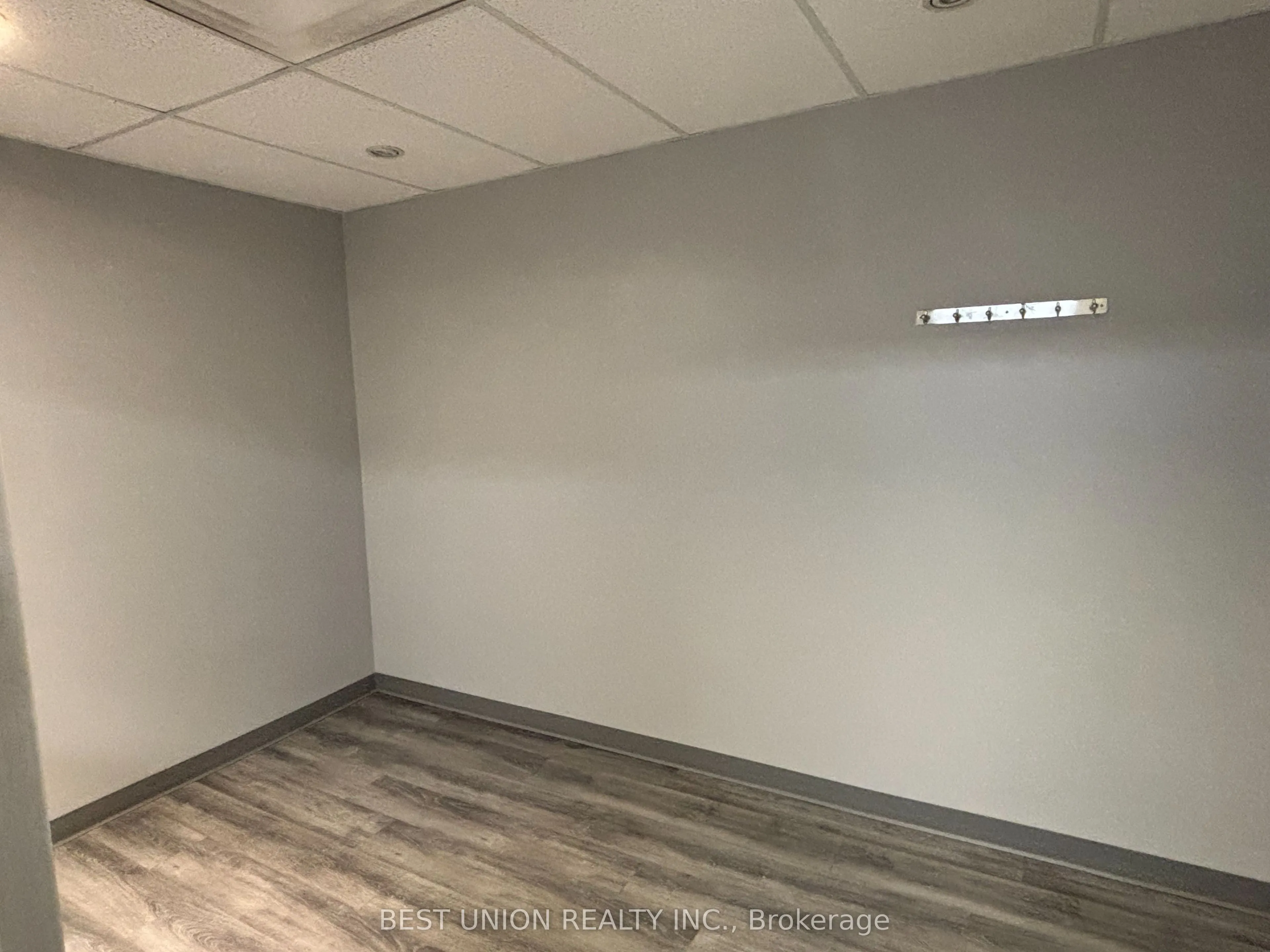 7155 Woodbine Avenue, #B101