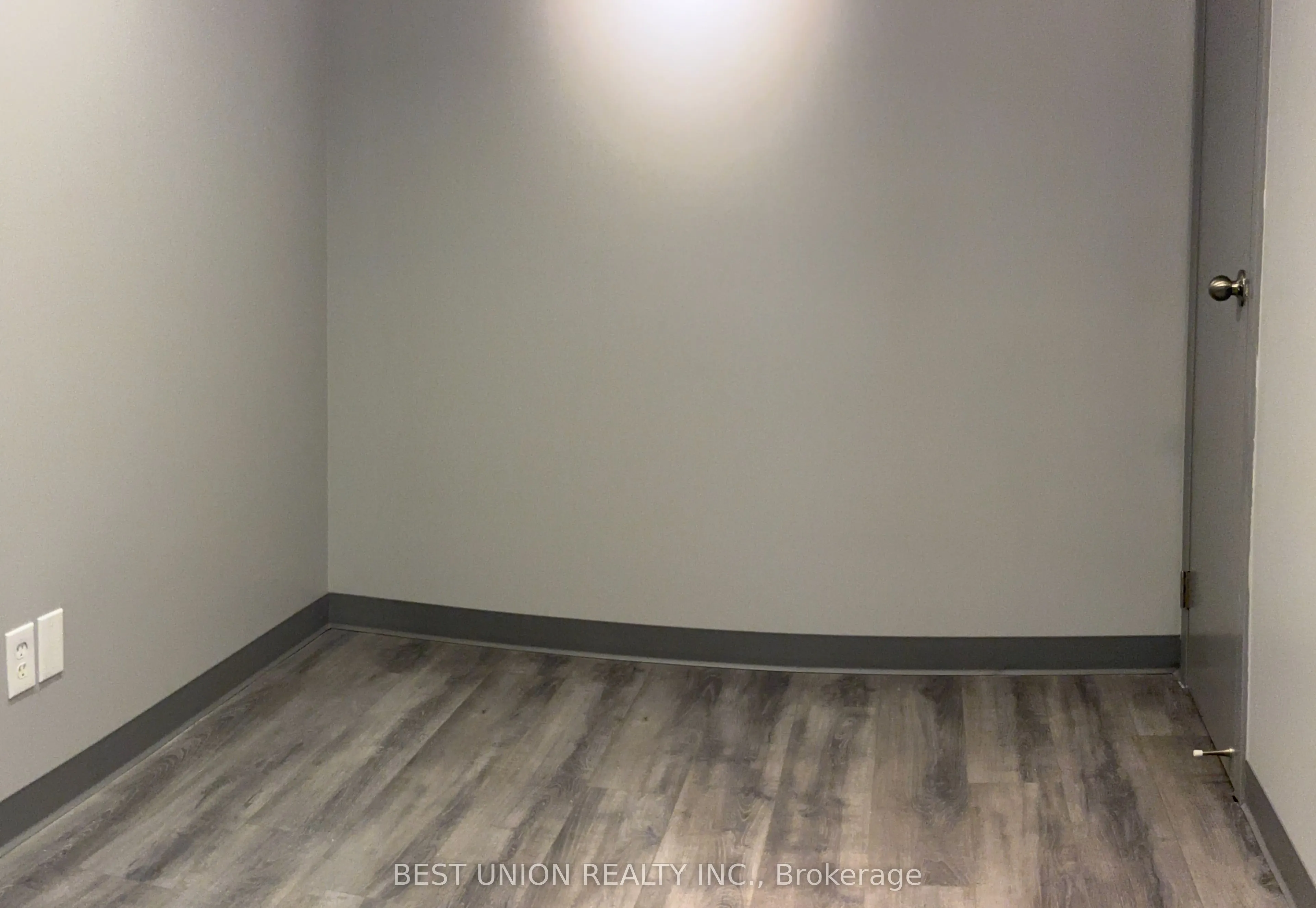 7155 Woodbine Avenue, #B101