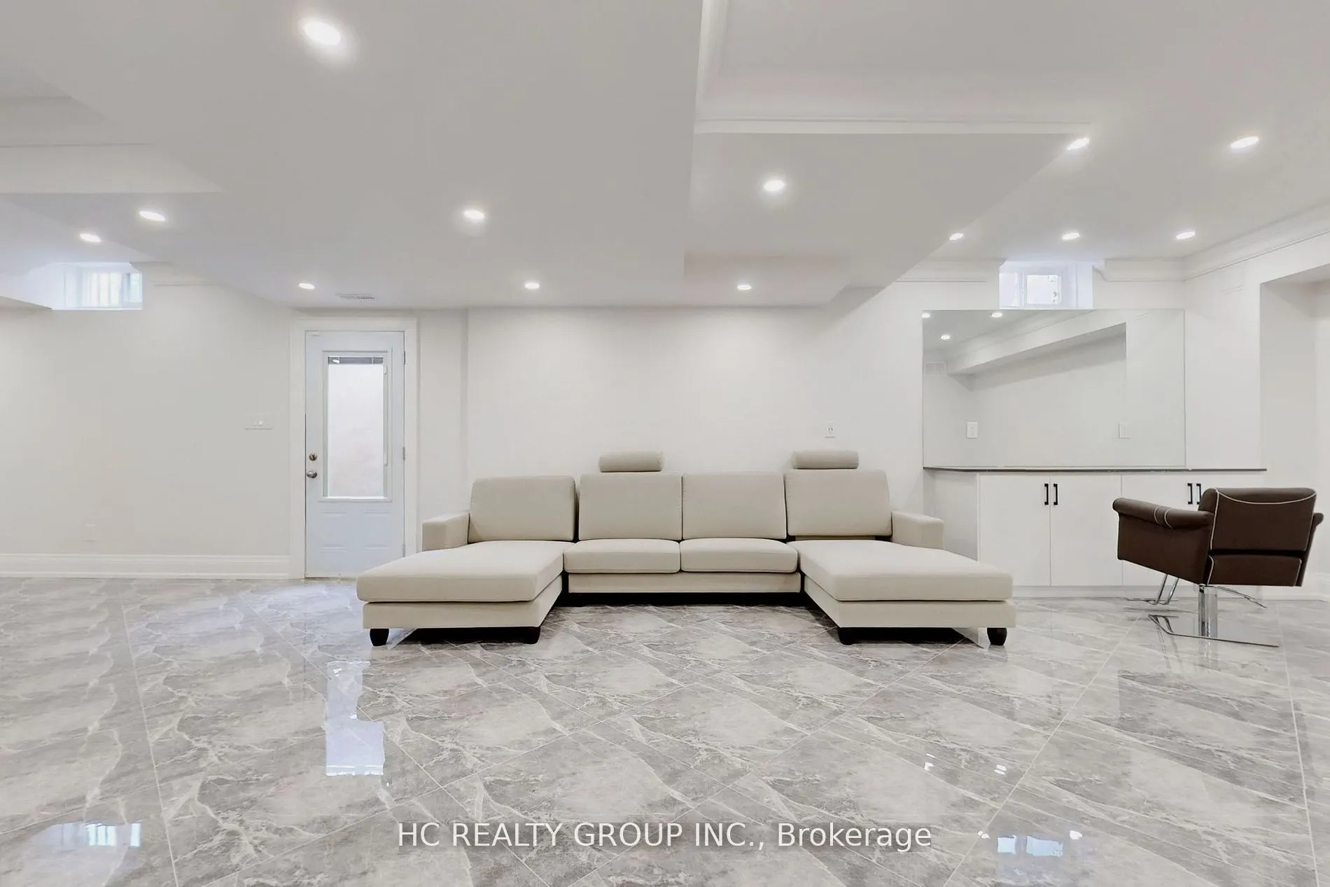 6 Redkey Drive