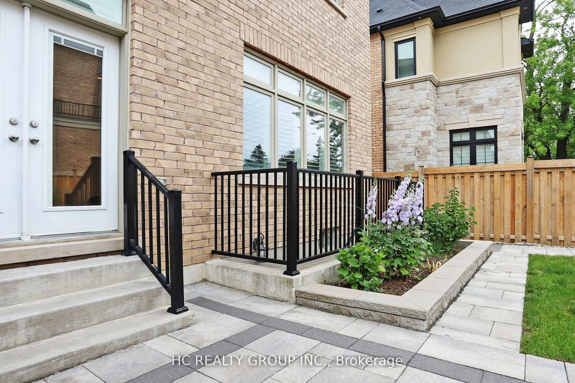6 Redkey Drive