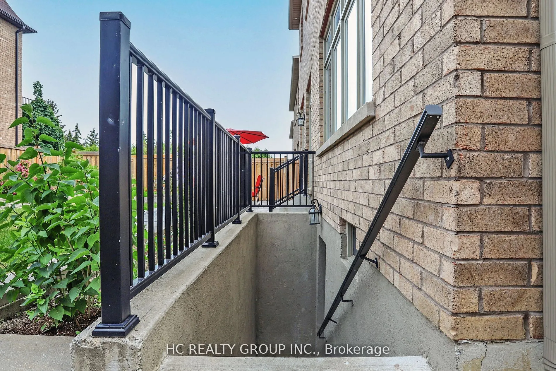 6 Redkey Drive