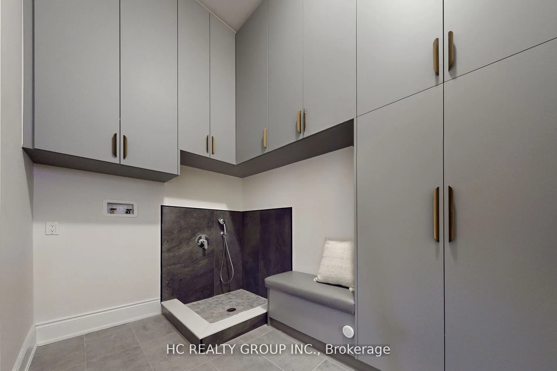 6 Redkey Drive