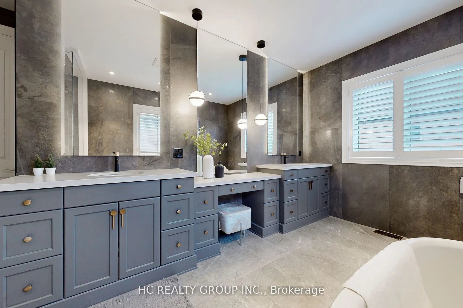 6 Redkey Drive