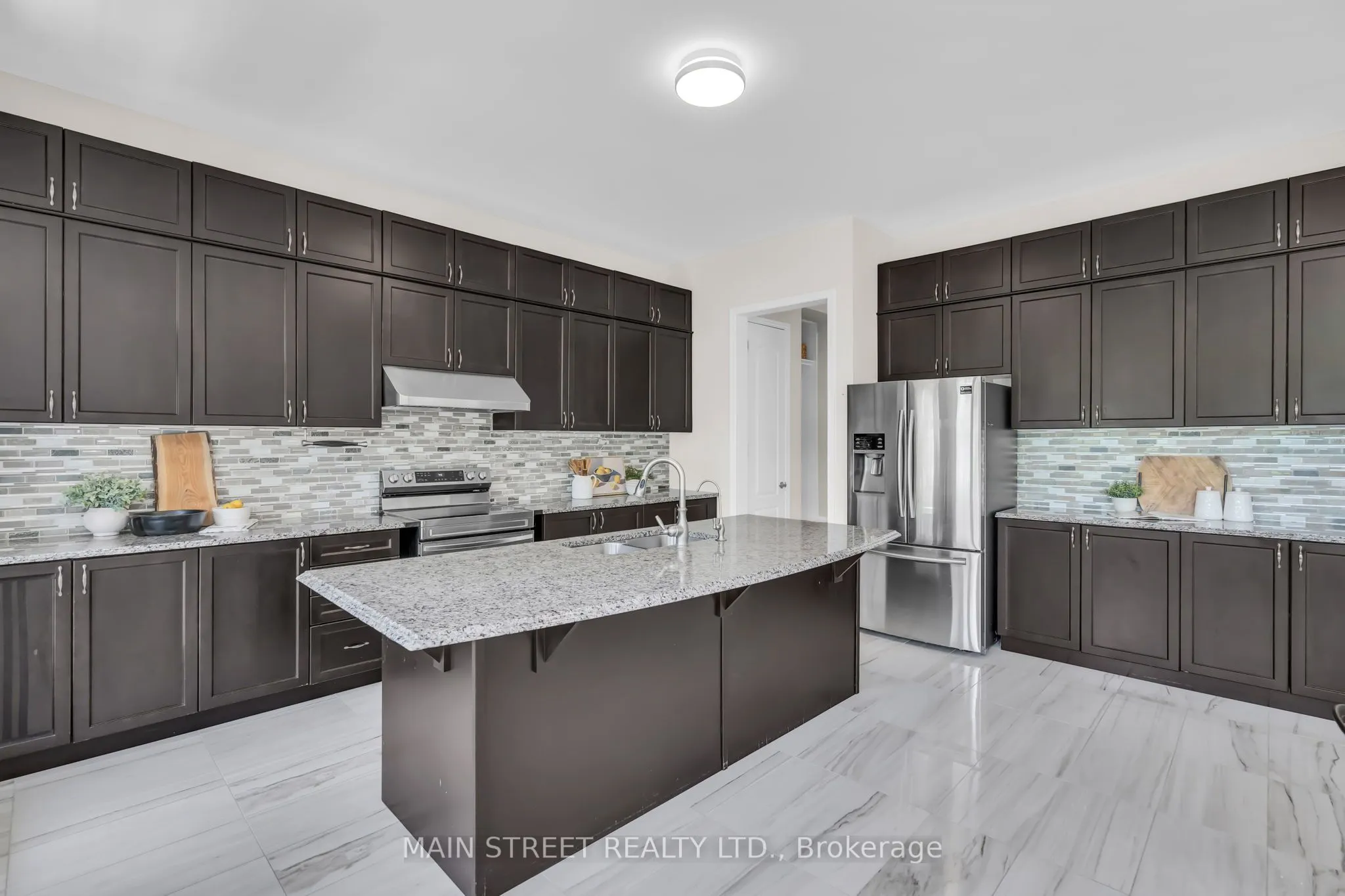 99 Bridgepointe Court