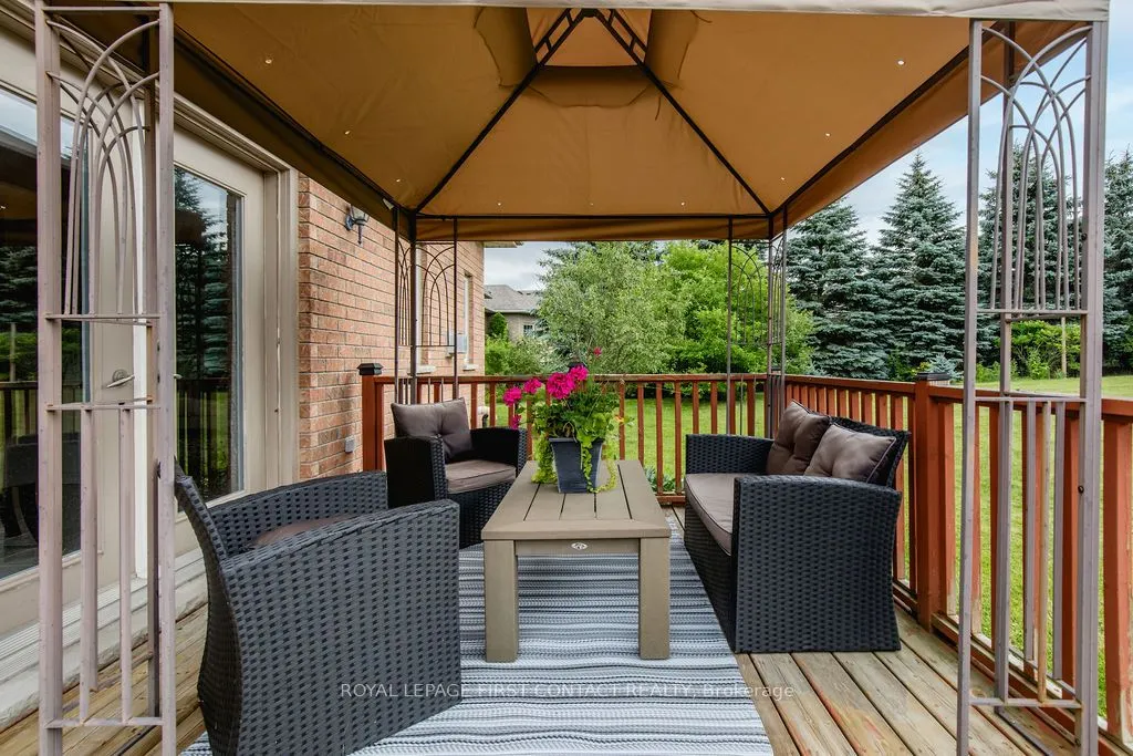 31 Vanderpost Crescent