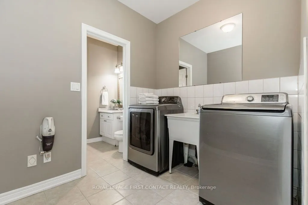 31 Vanderpost Crescent