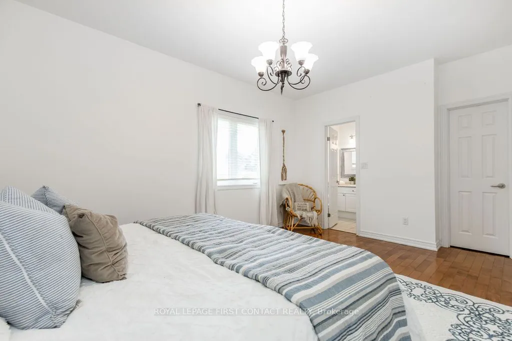 31 Vanderpost Crescent