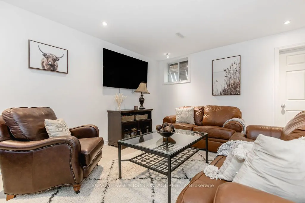 31 Vanderpost Crescent