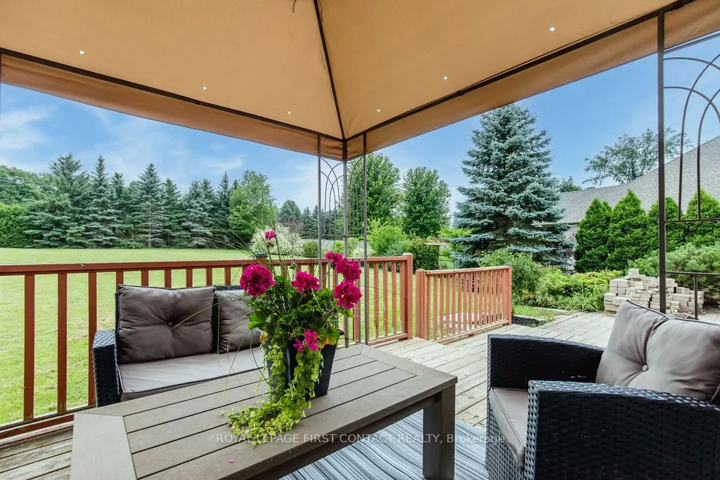 31 Vanderpost Crescent