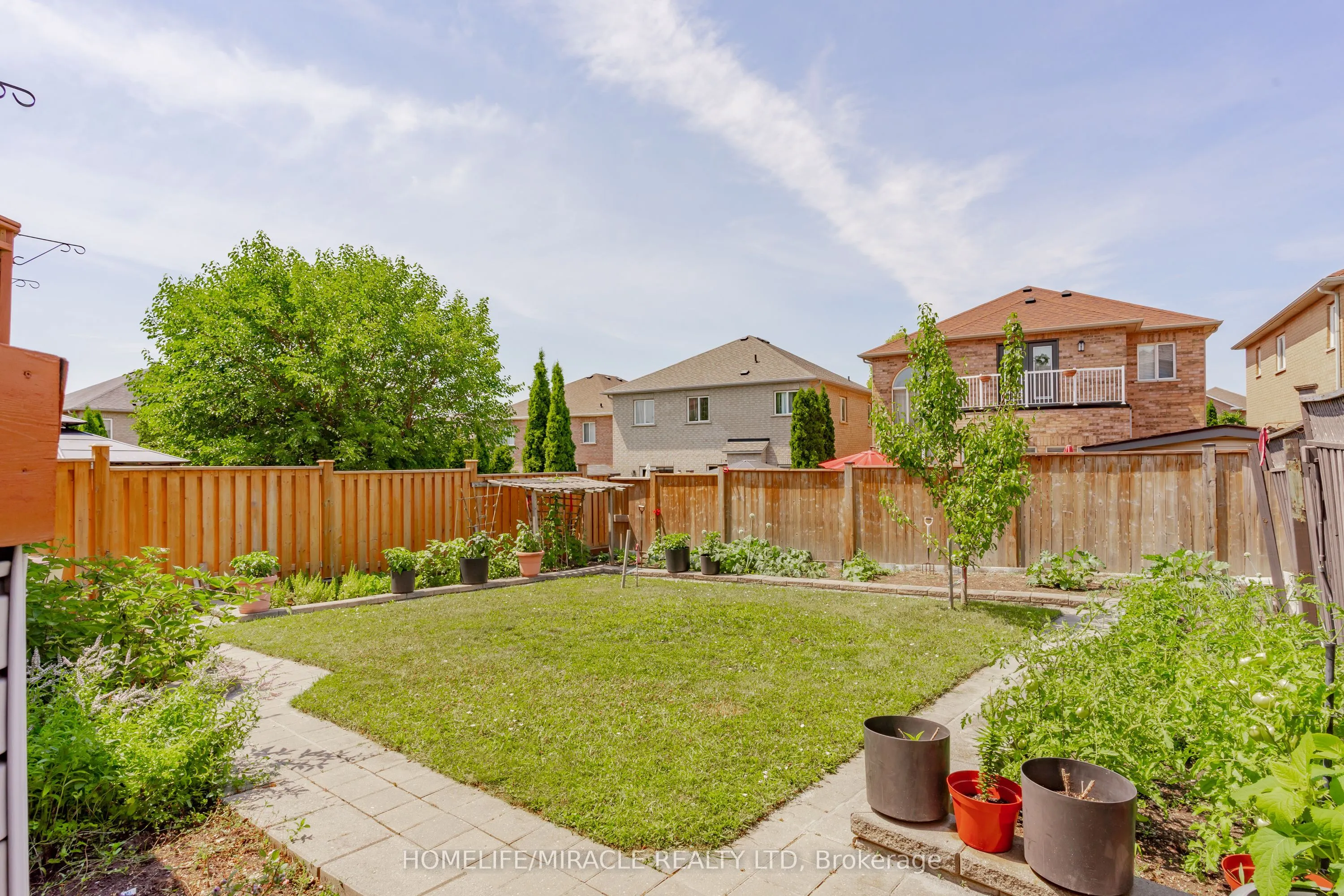60 Forest Fountain Drive