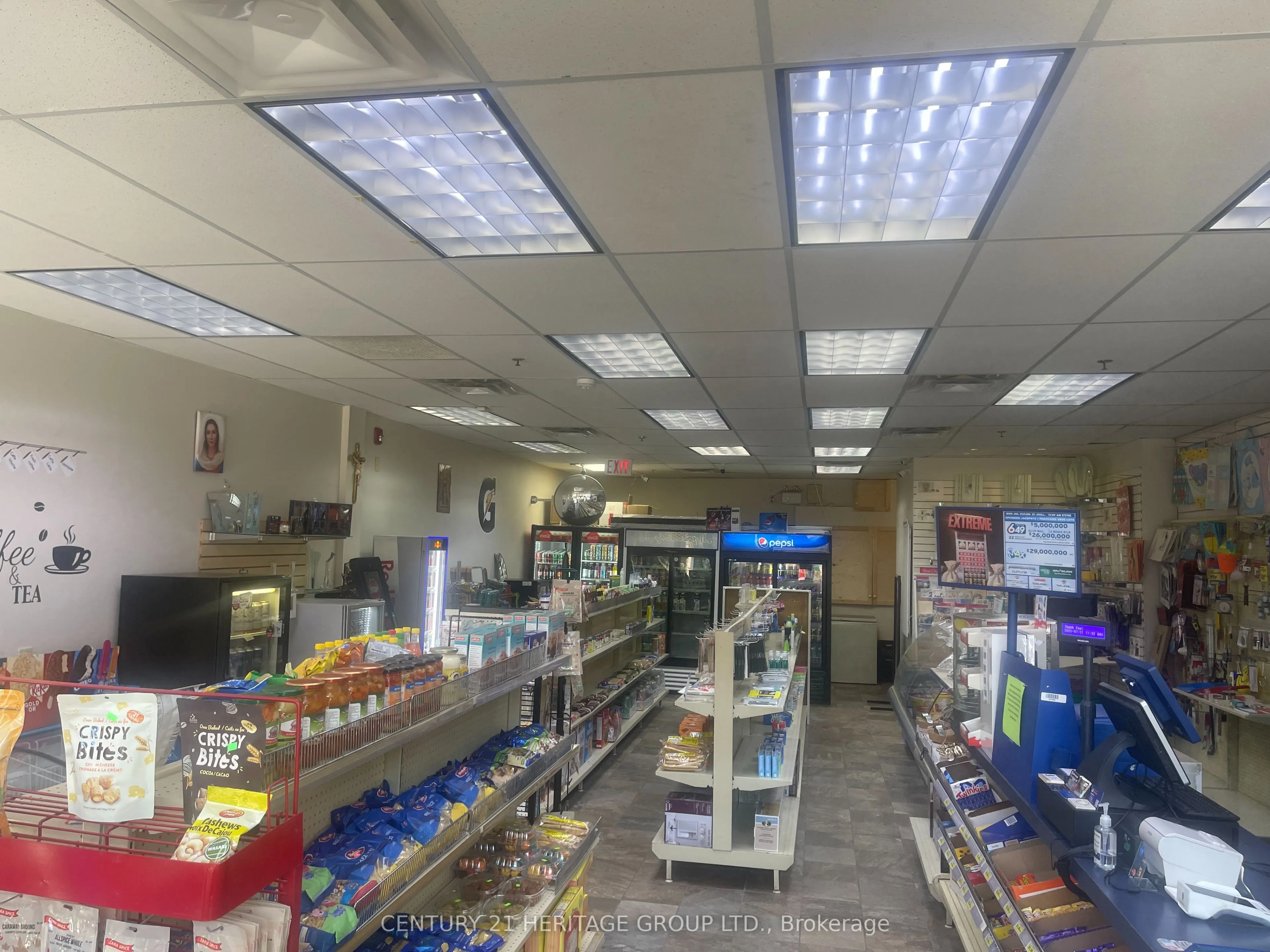 14 Wellington Street E, #1