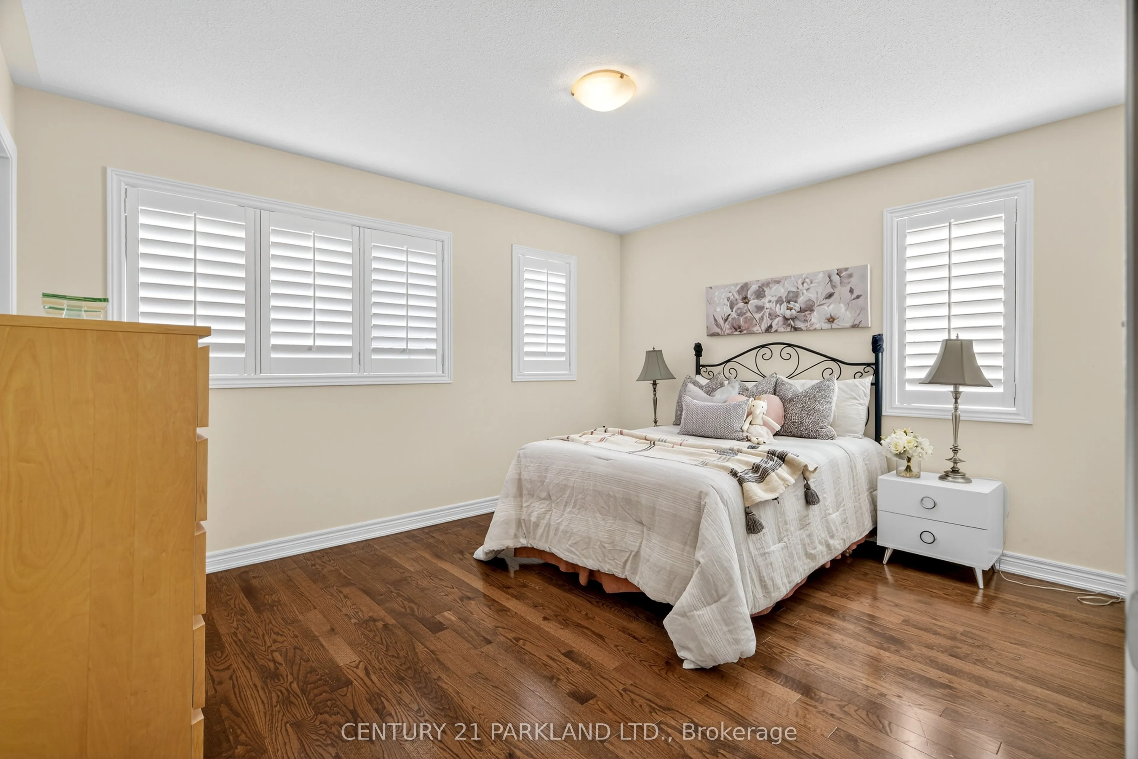 2 Farmhouse Crescent