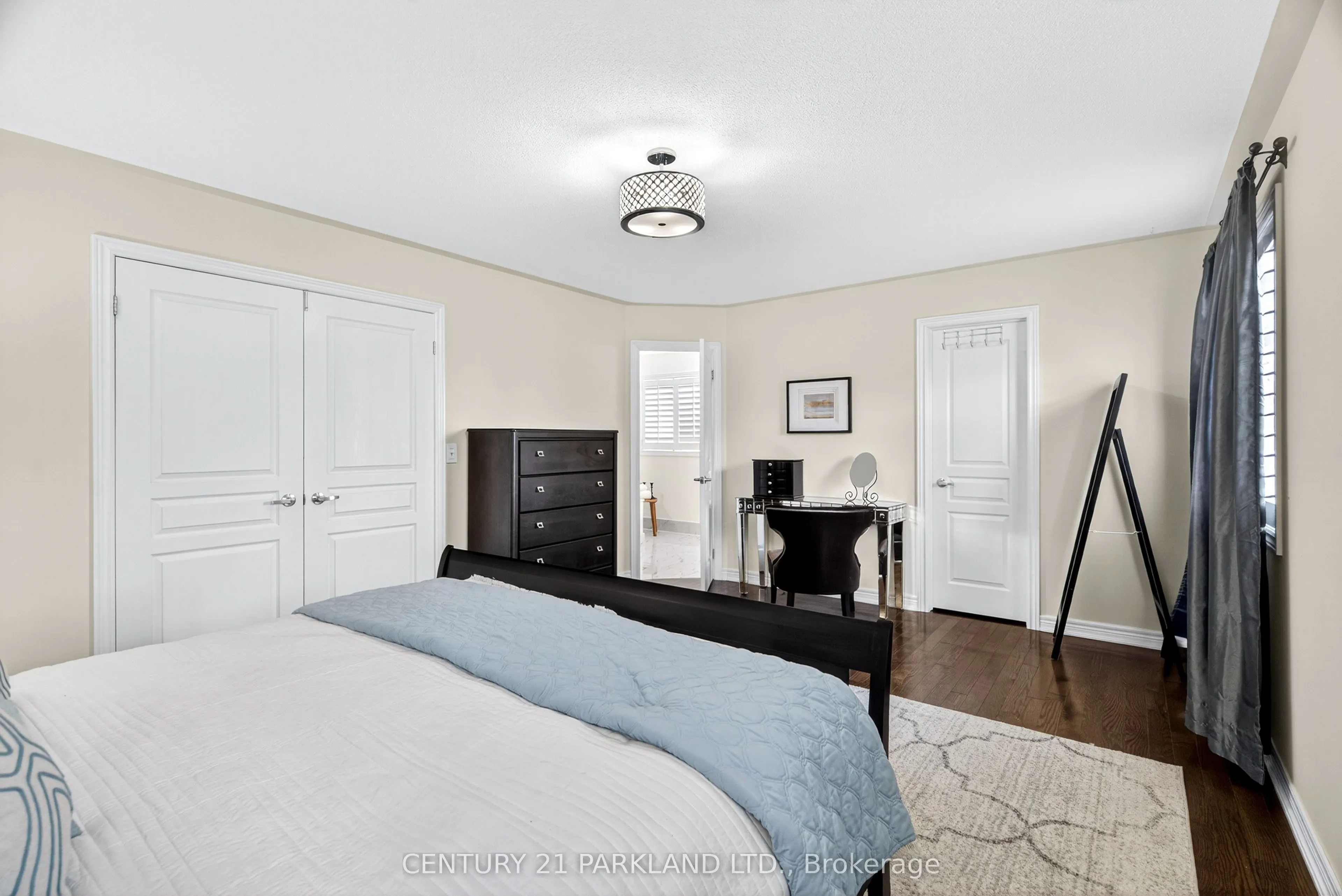 2 Farmhouse Crescent