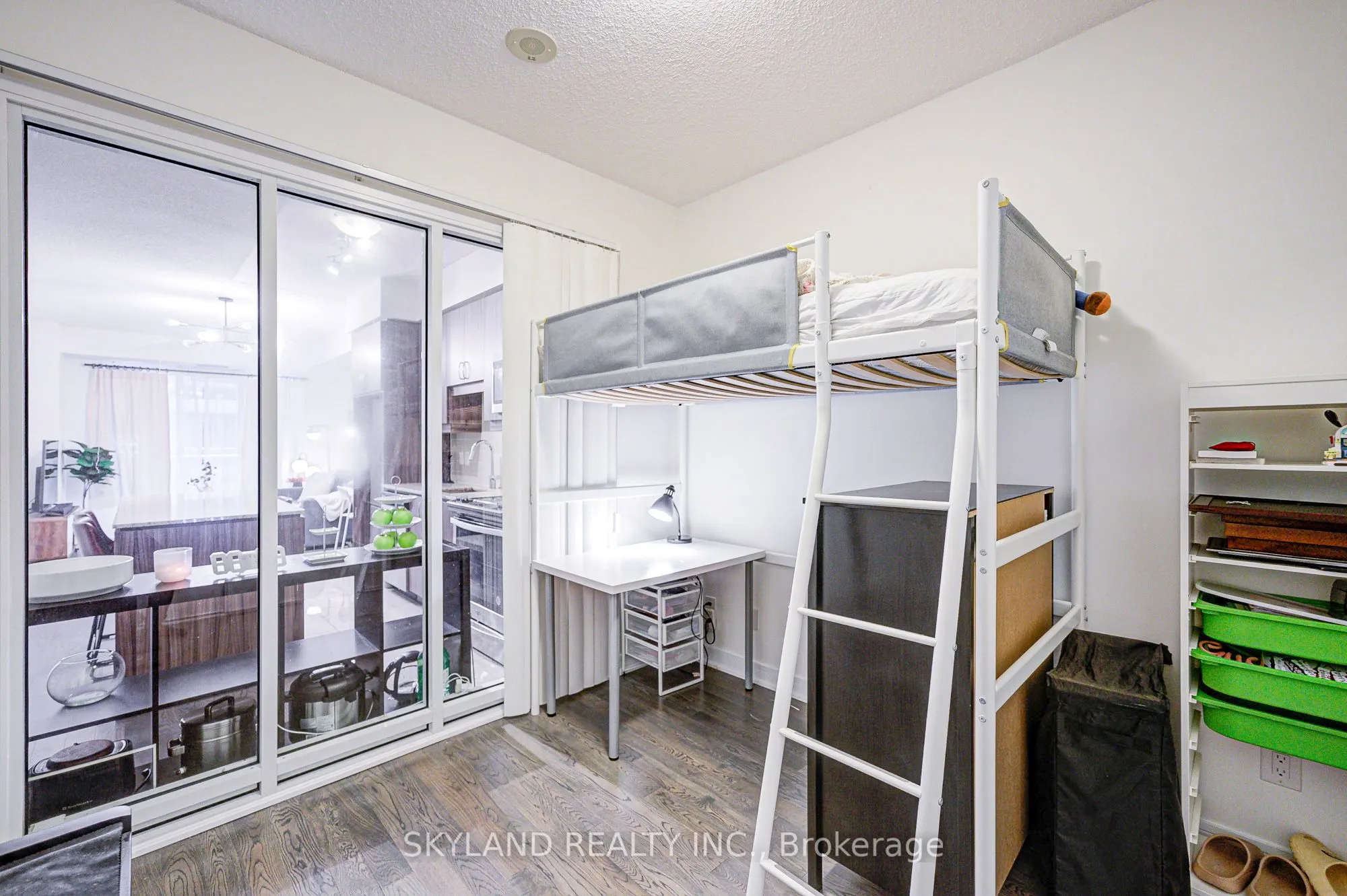 9201 Yonge Street, #NW 406