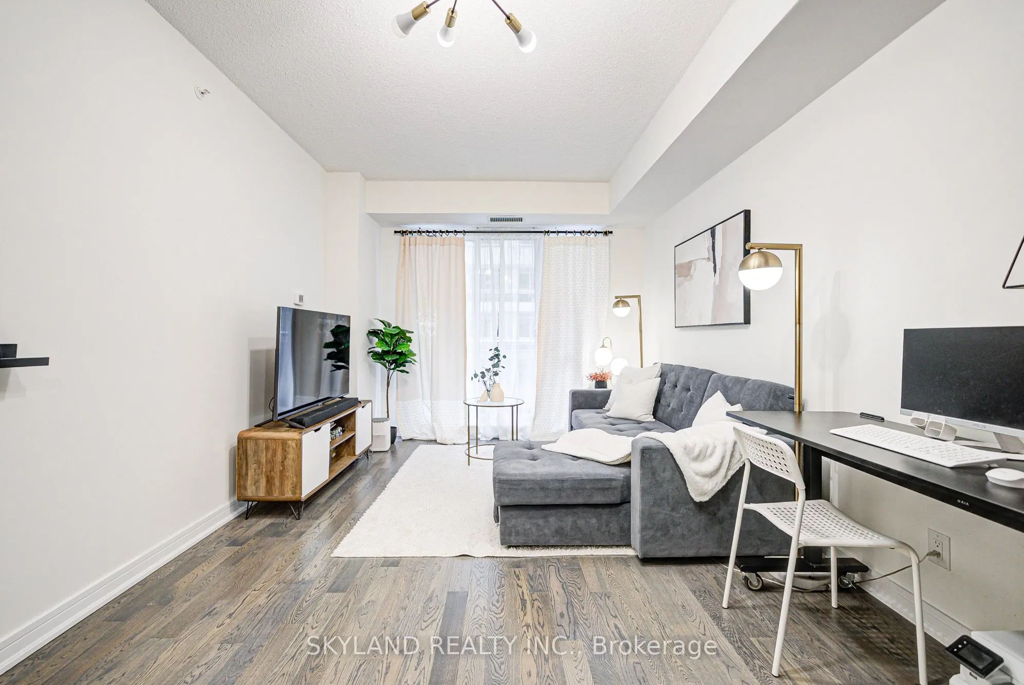 9201 Yonge Street, #NW 406