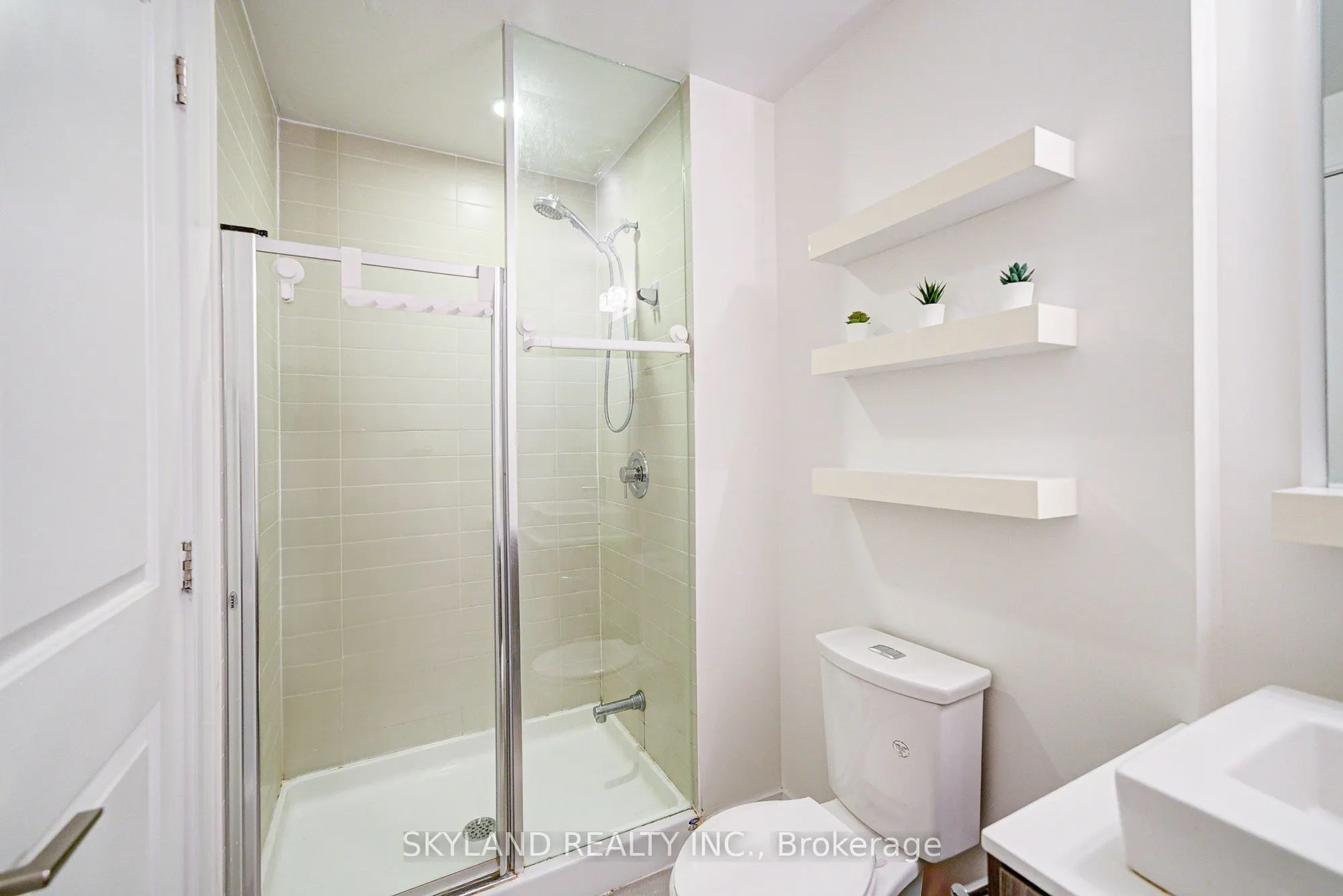 9201 Yonge Street, #NW 406