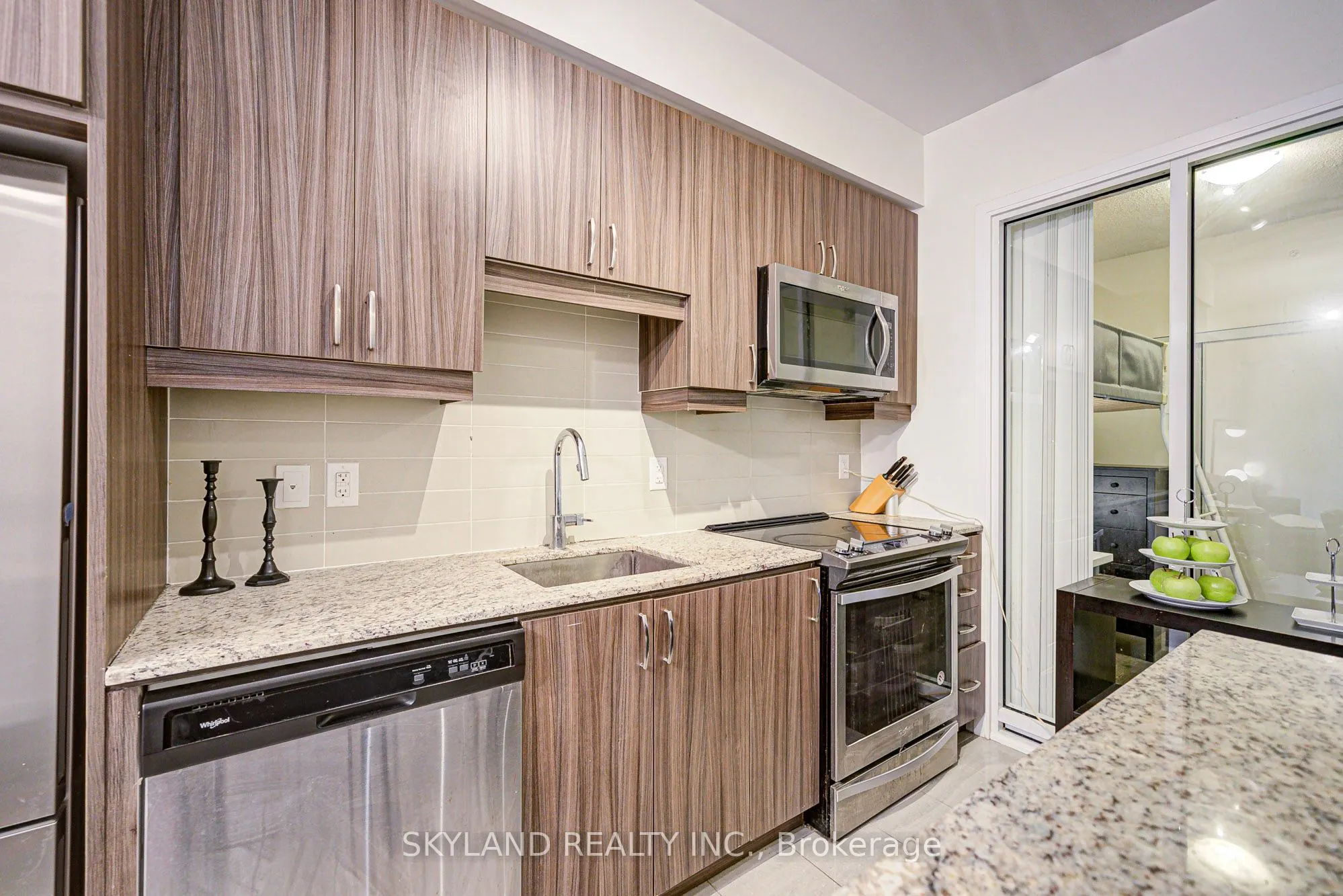 9201 Yonge Street, #NW 406