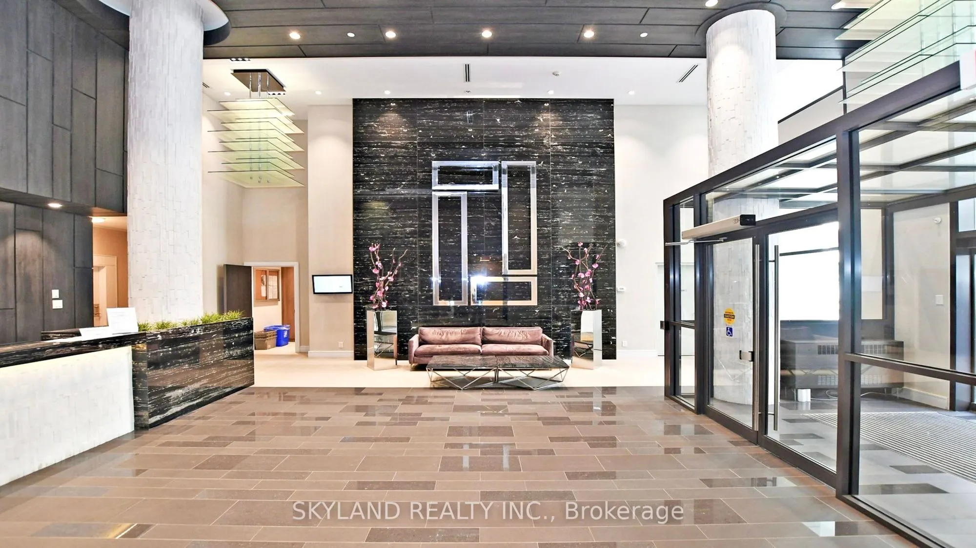 9201 Yonge Street, #NW 406