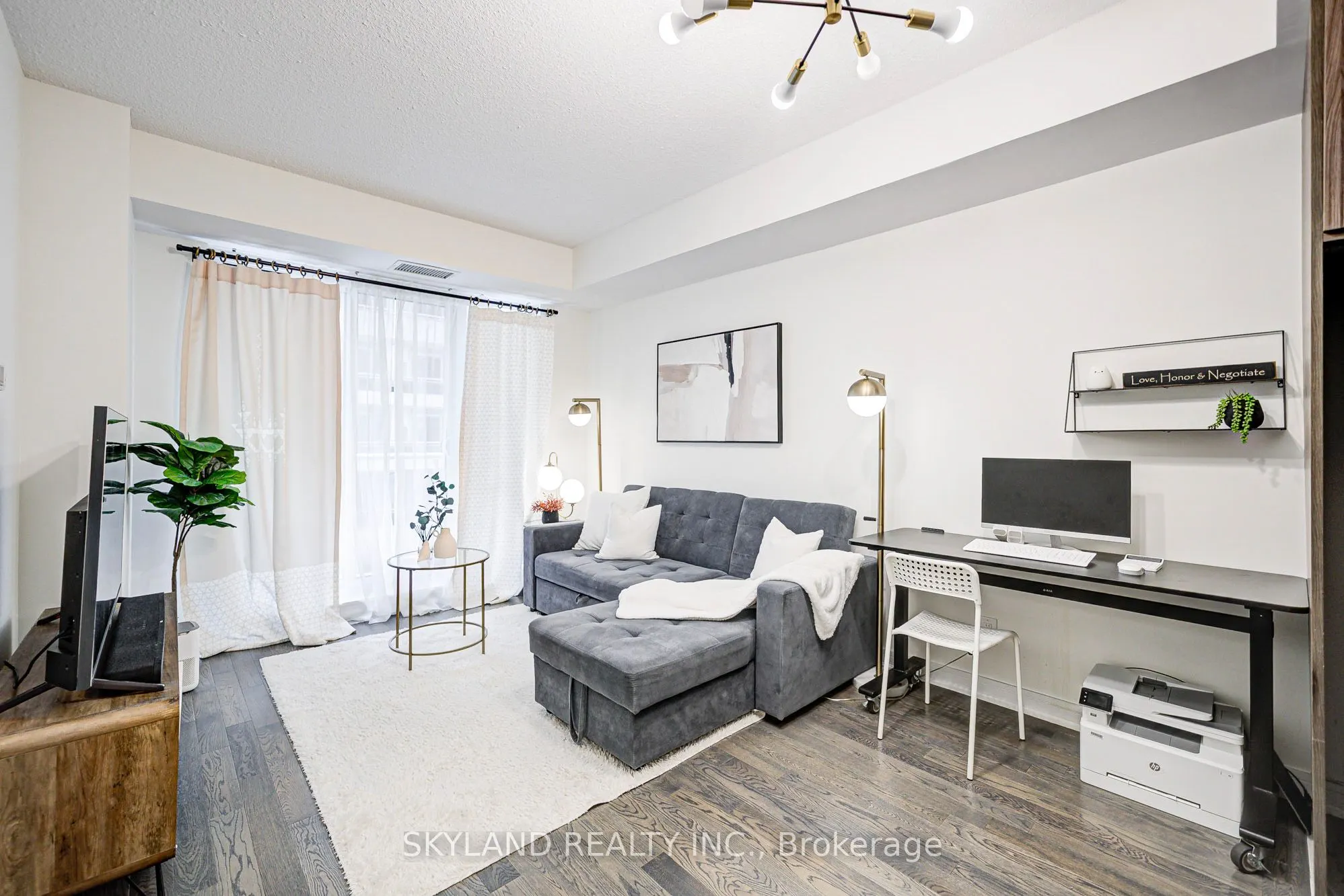 9201 Yonge Street, #NW 406