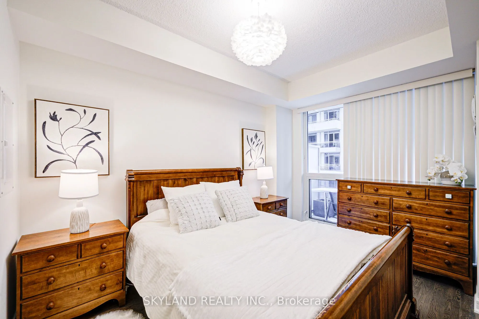 9201 Yonge Street, #NW 406