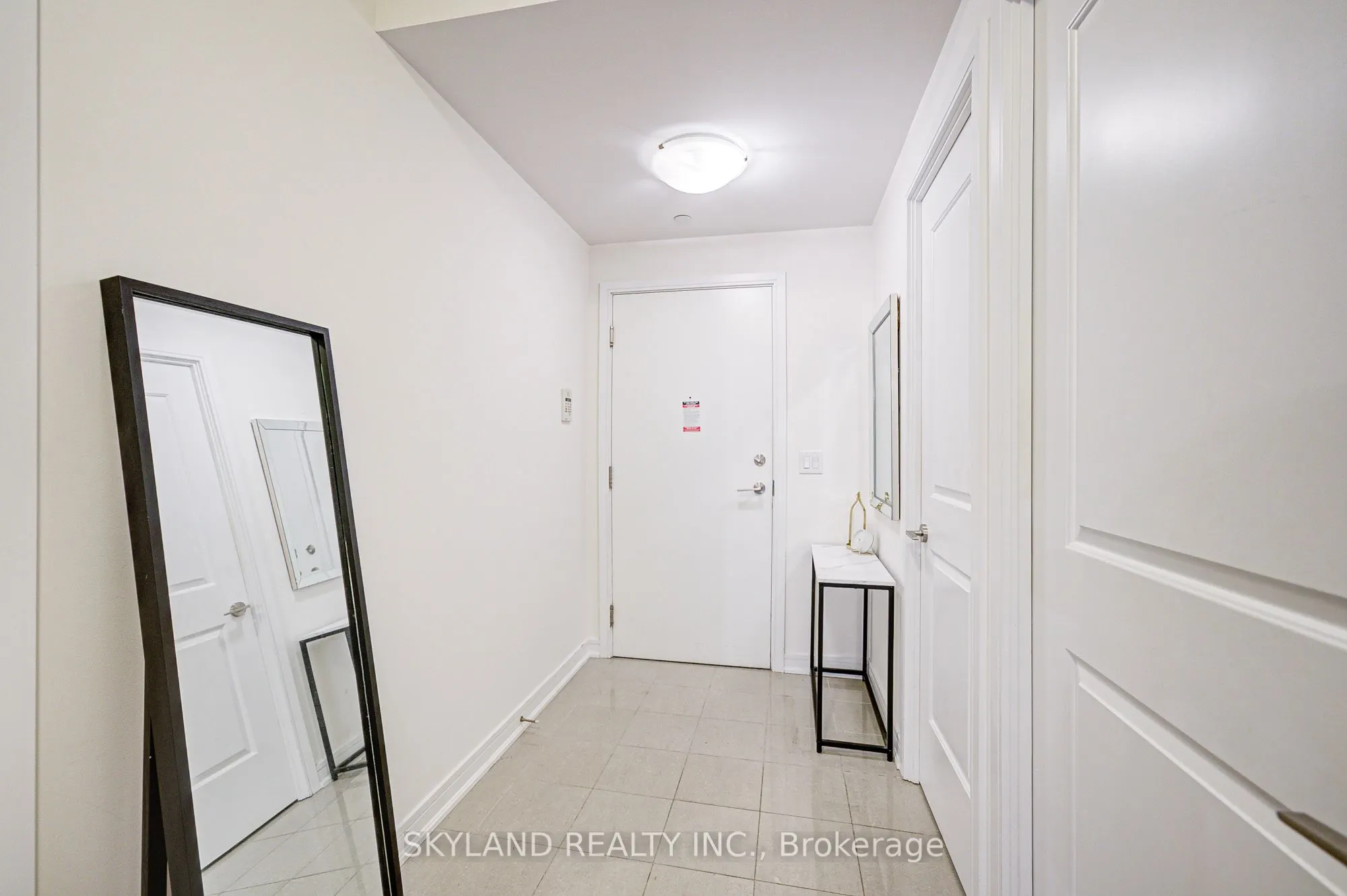 9201 Yonge Street, #NW 406