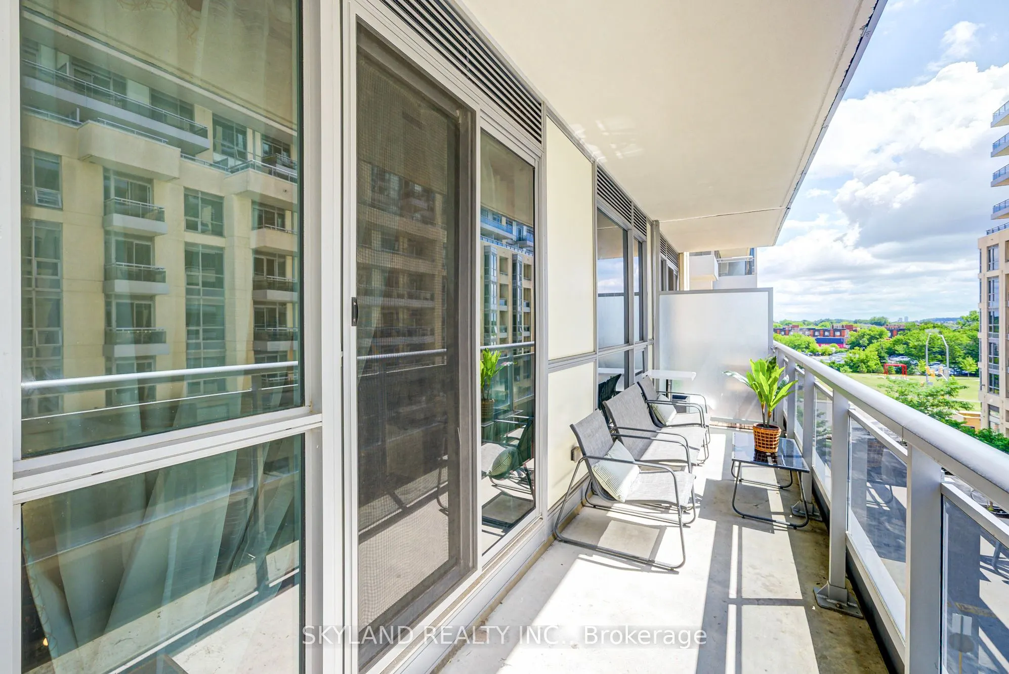 9201 Yonge Street, #NW 406
