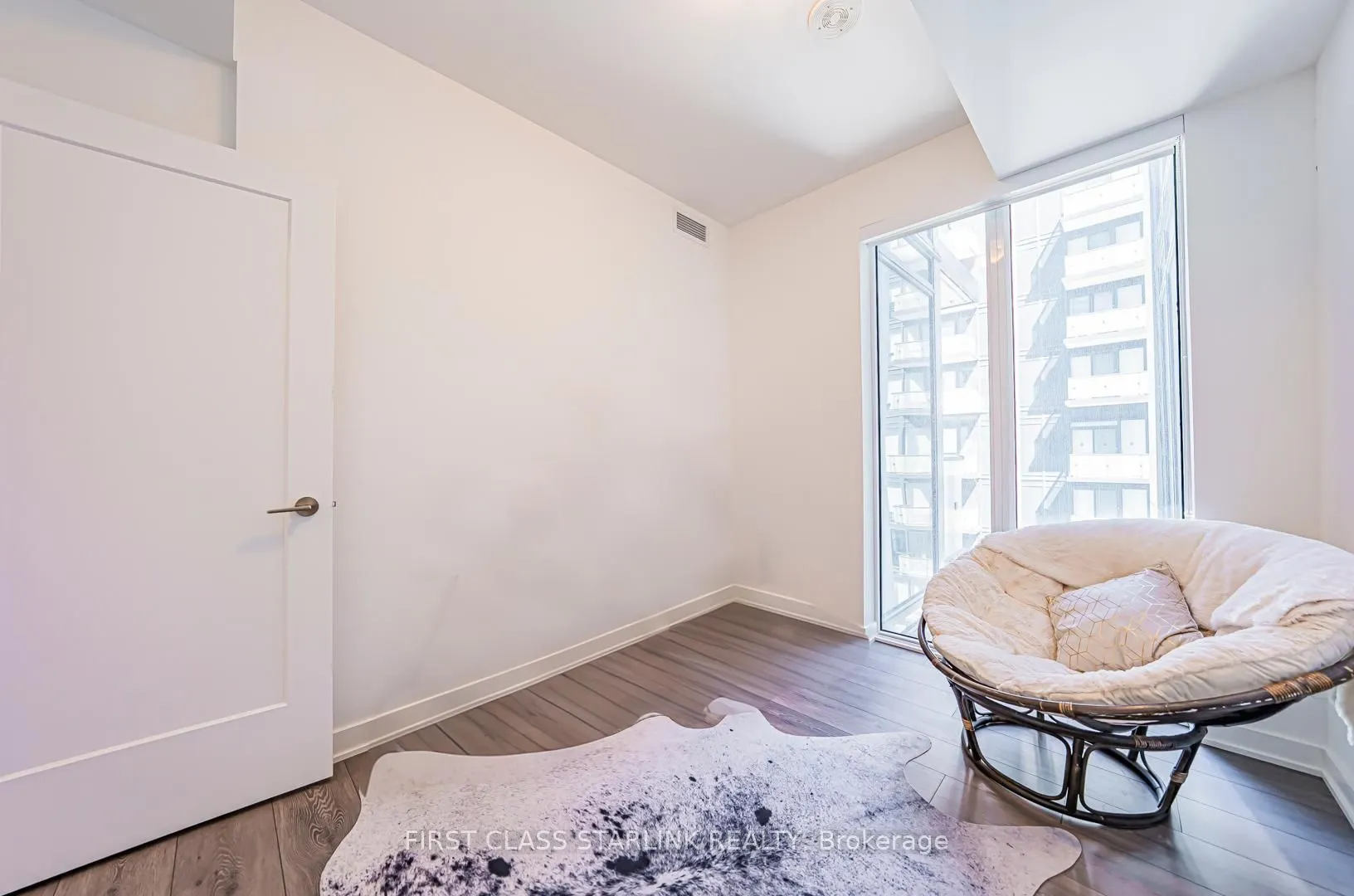 95 Oneida Crescent, #1603