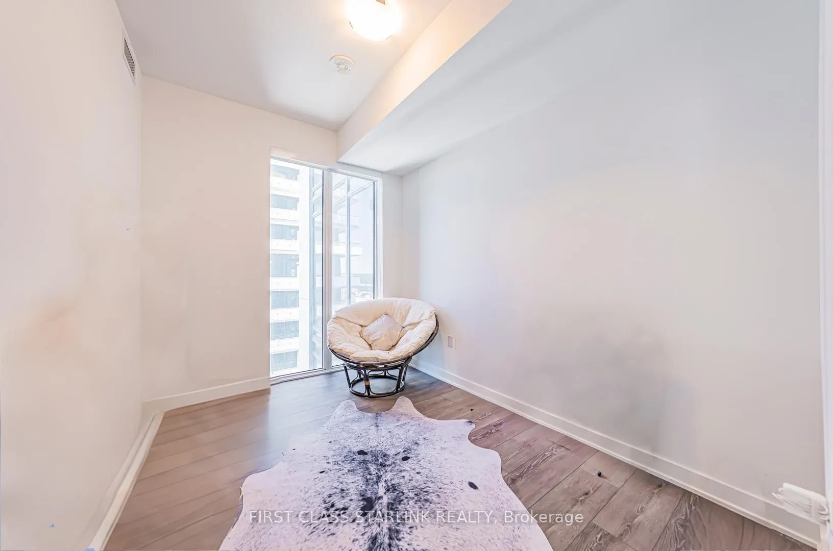 95 Oneida Crescent, #1603
