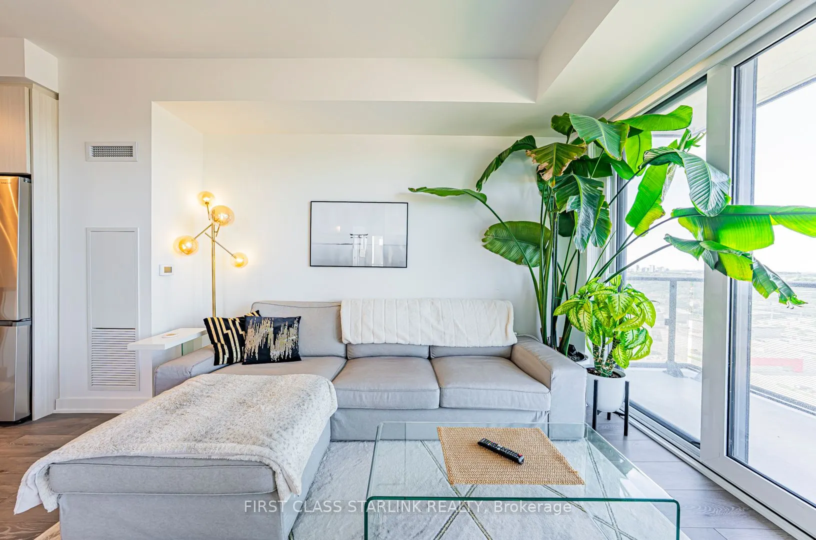 95 Oneida Crescent, #1603