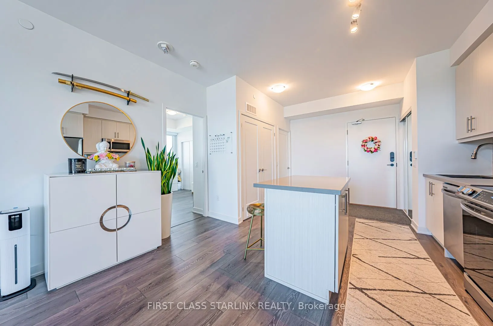95 Oneida Crescent, #1603