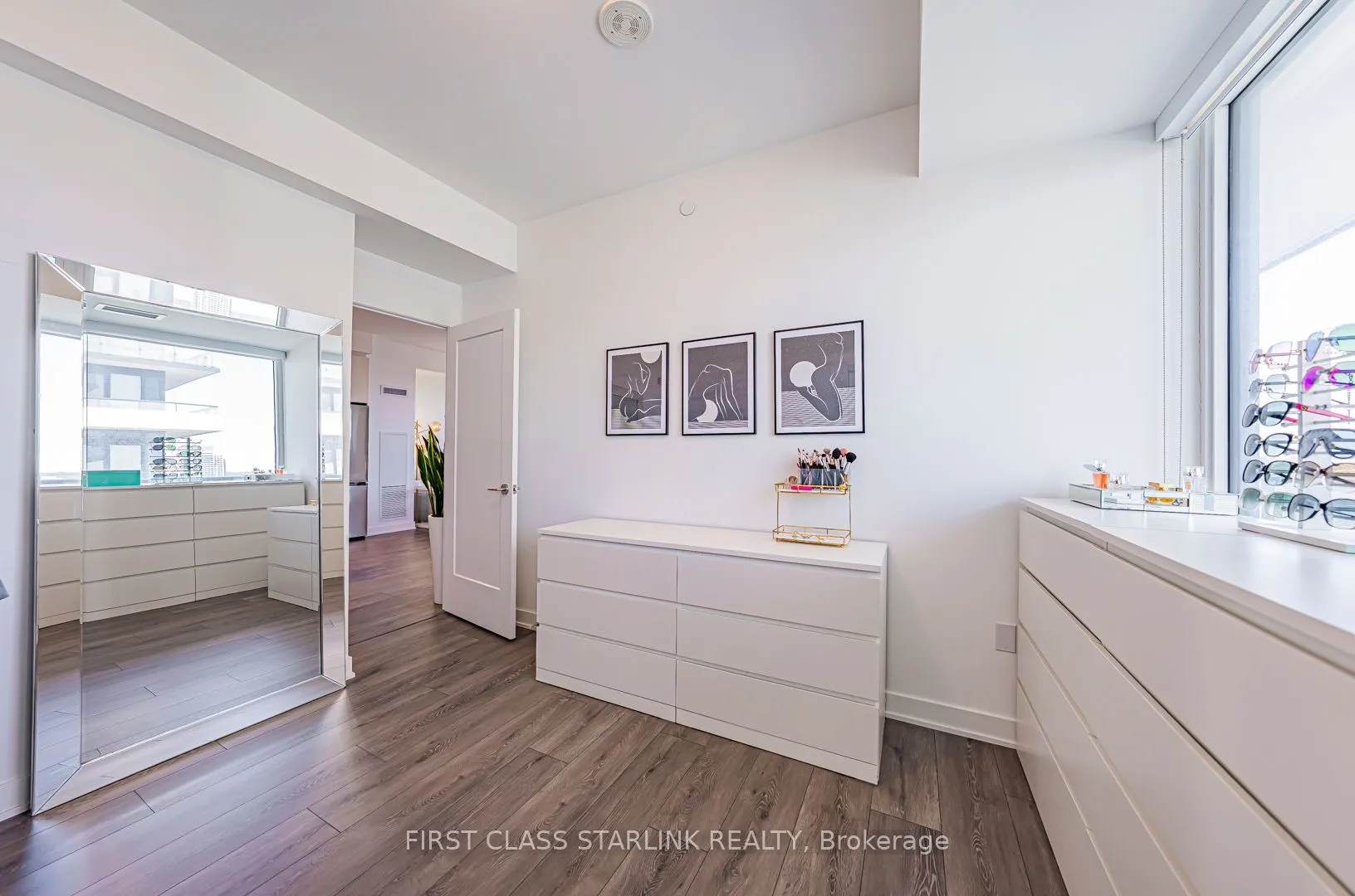 95 Oneida Crescent, #1603