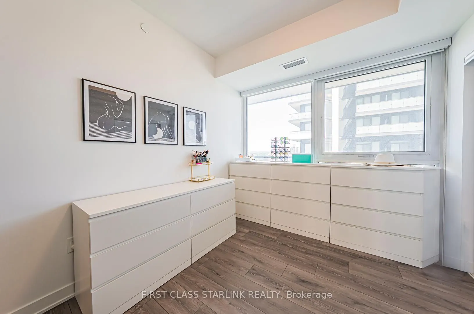 95 Oneida Crescent, #1603