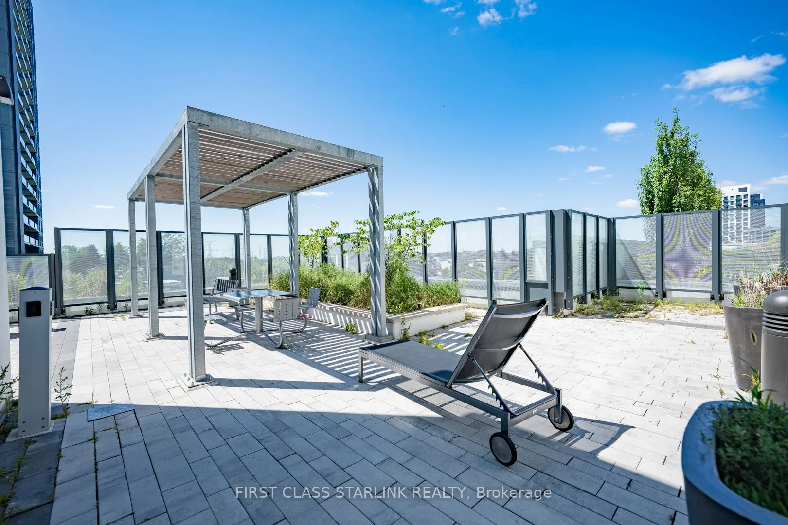 95 Oneida Crescent, #1603