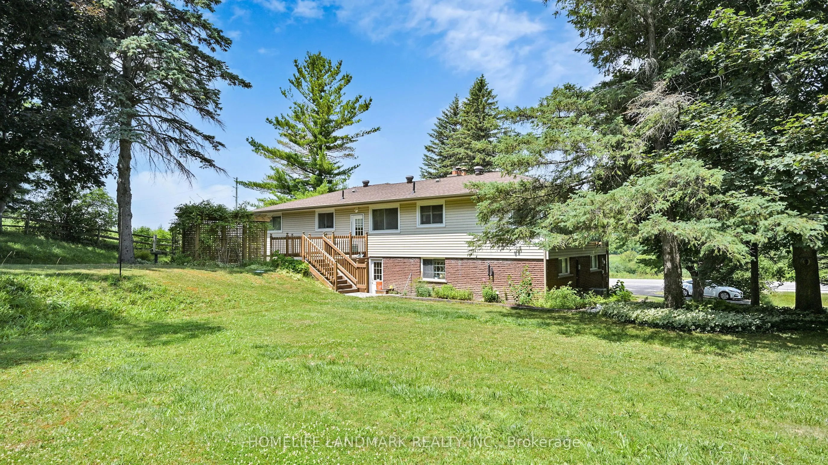 1093 Queensville Side Road