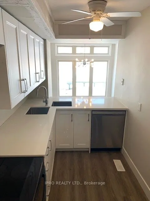 3 Davy Point Circle, #3