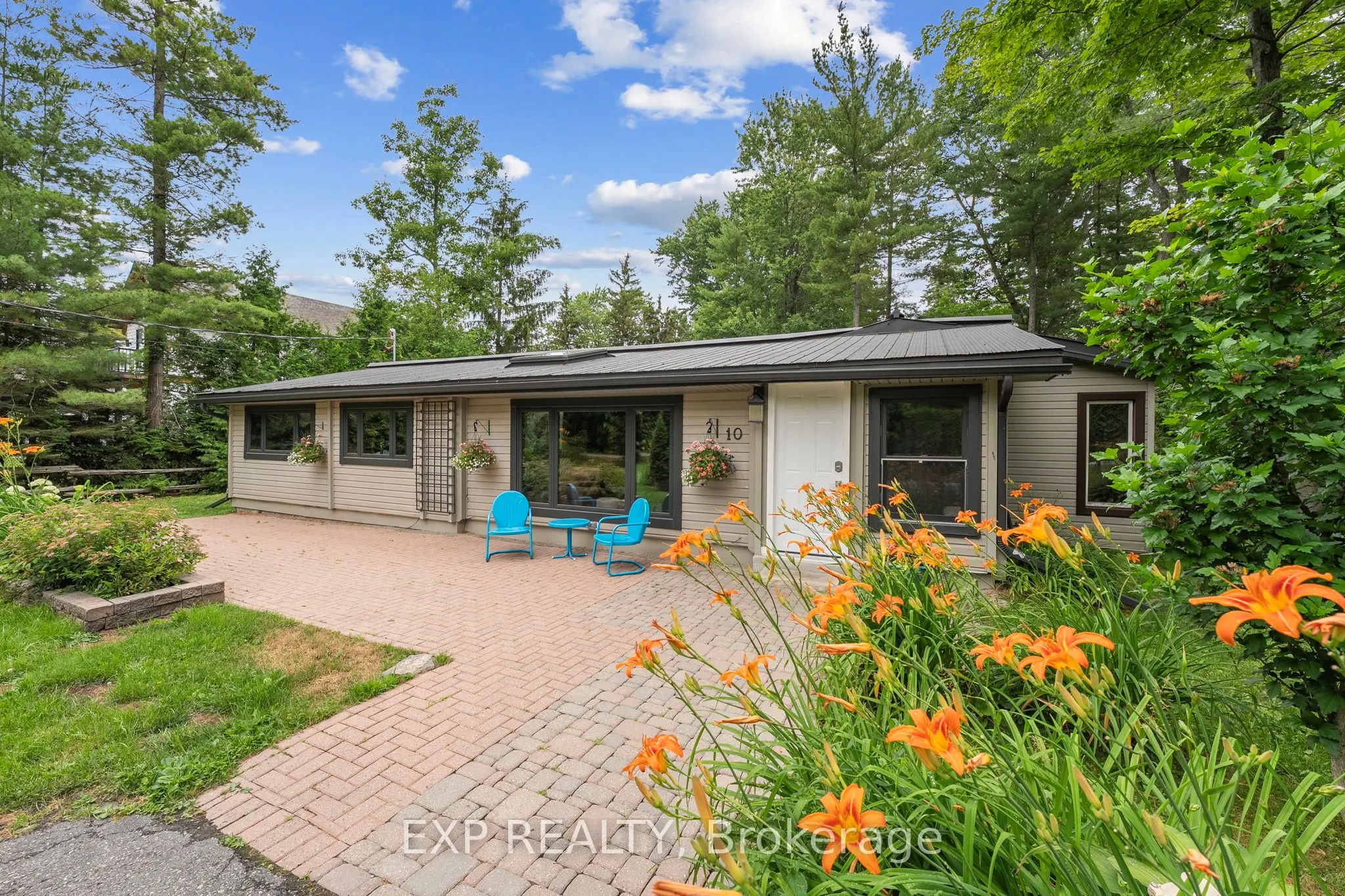 10 Maplewood Lane