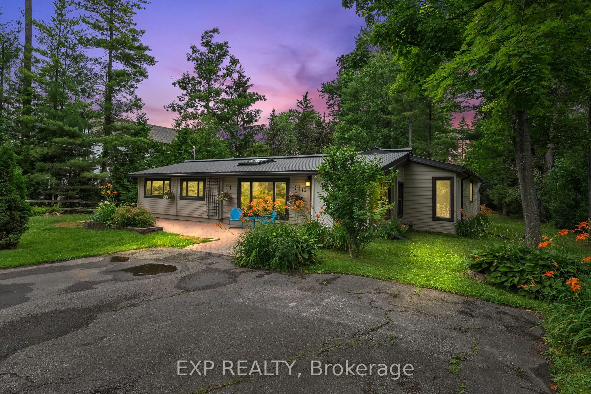 10 Maplewood Lane