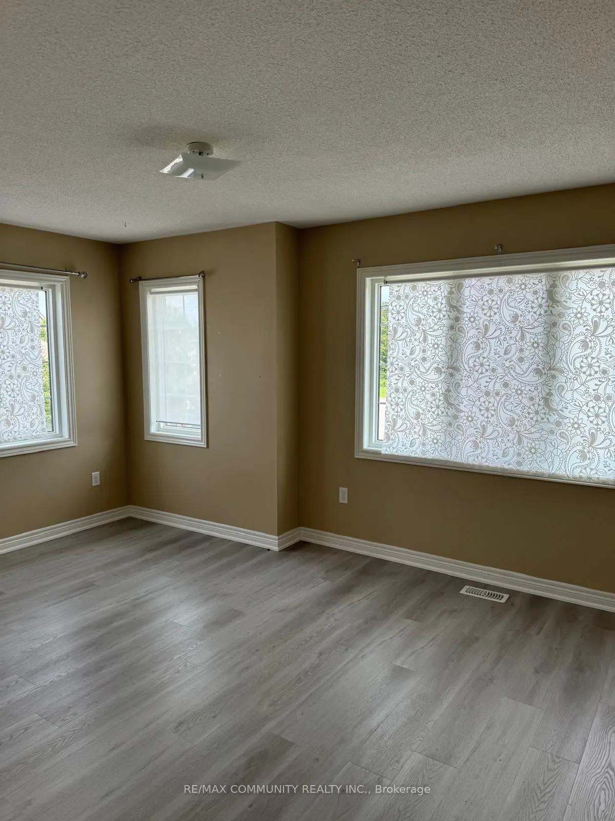 19 Lewis Honey Drive, #Main