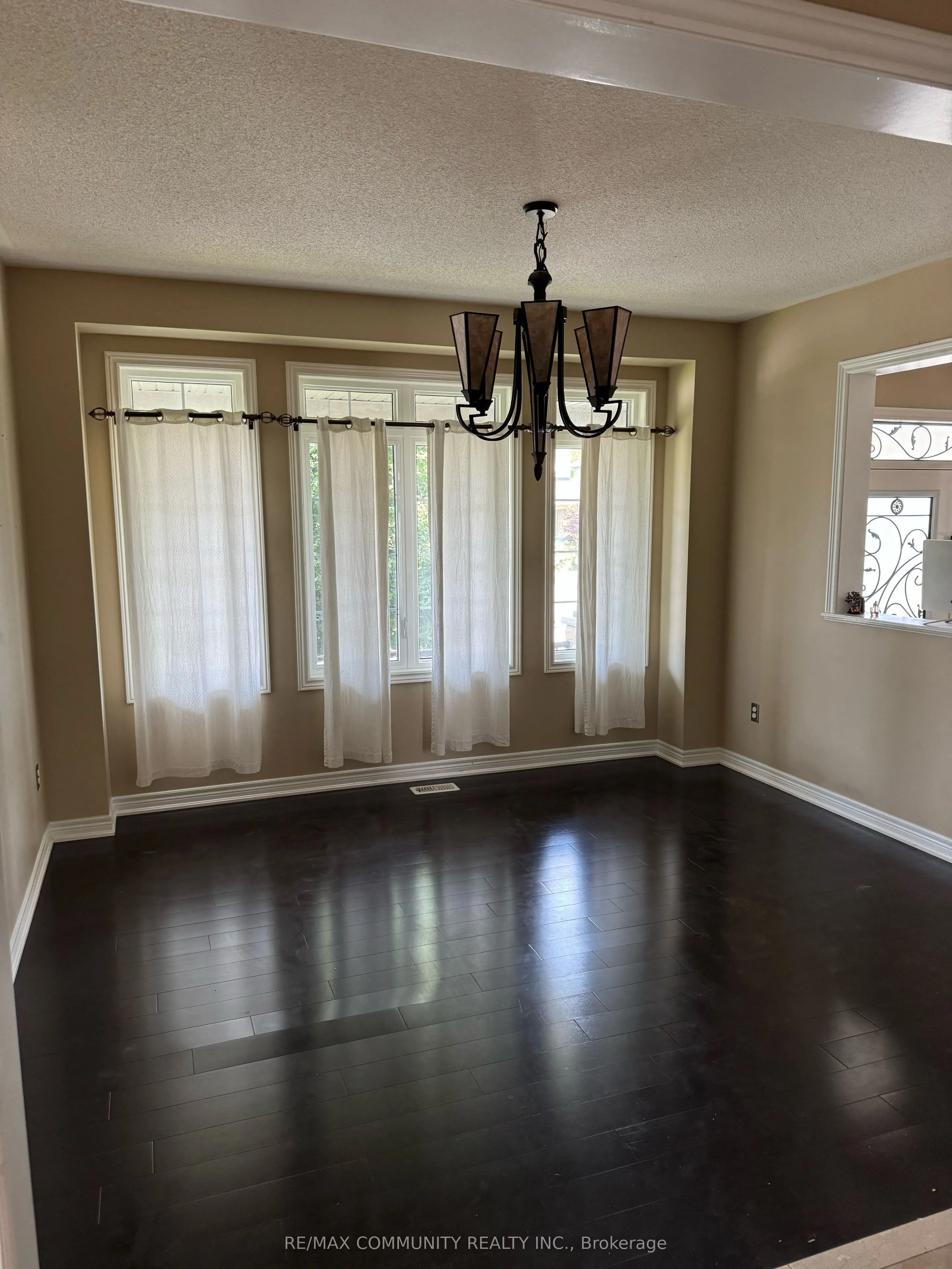 19 Lewis Honey Drive, #Main