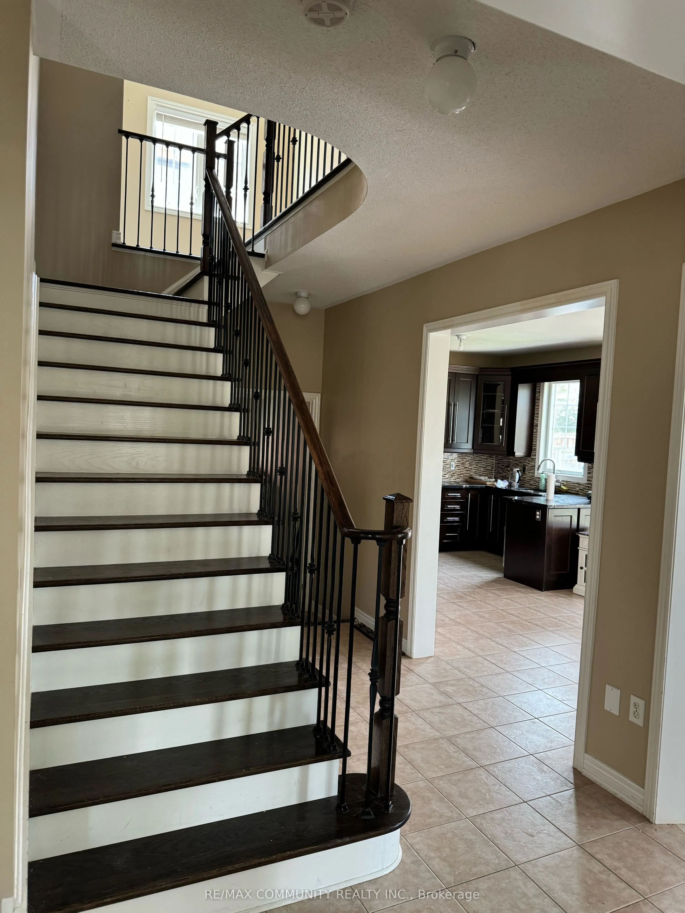 19 Lewis Honey Drive, #Main