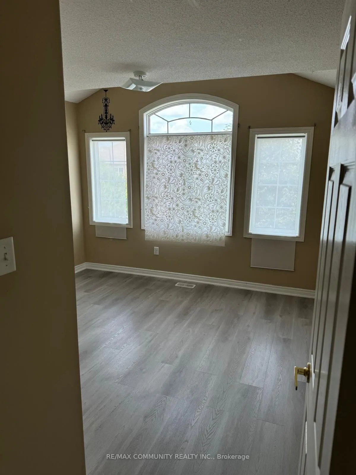 19 Lewis Honey Drive, #Main